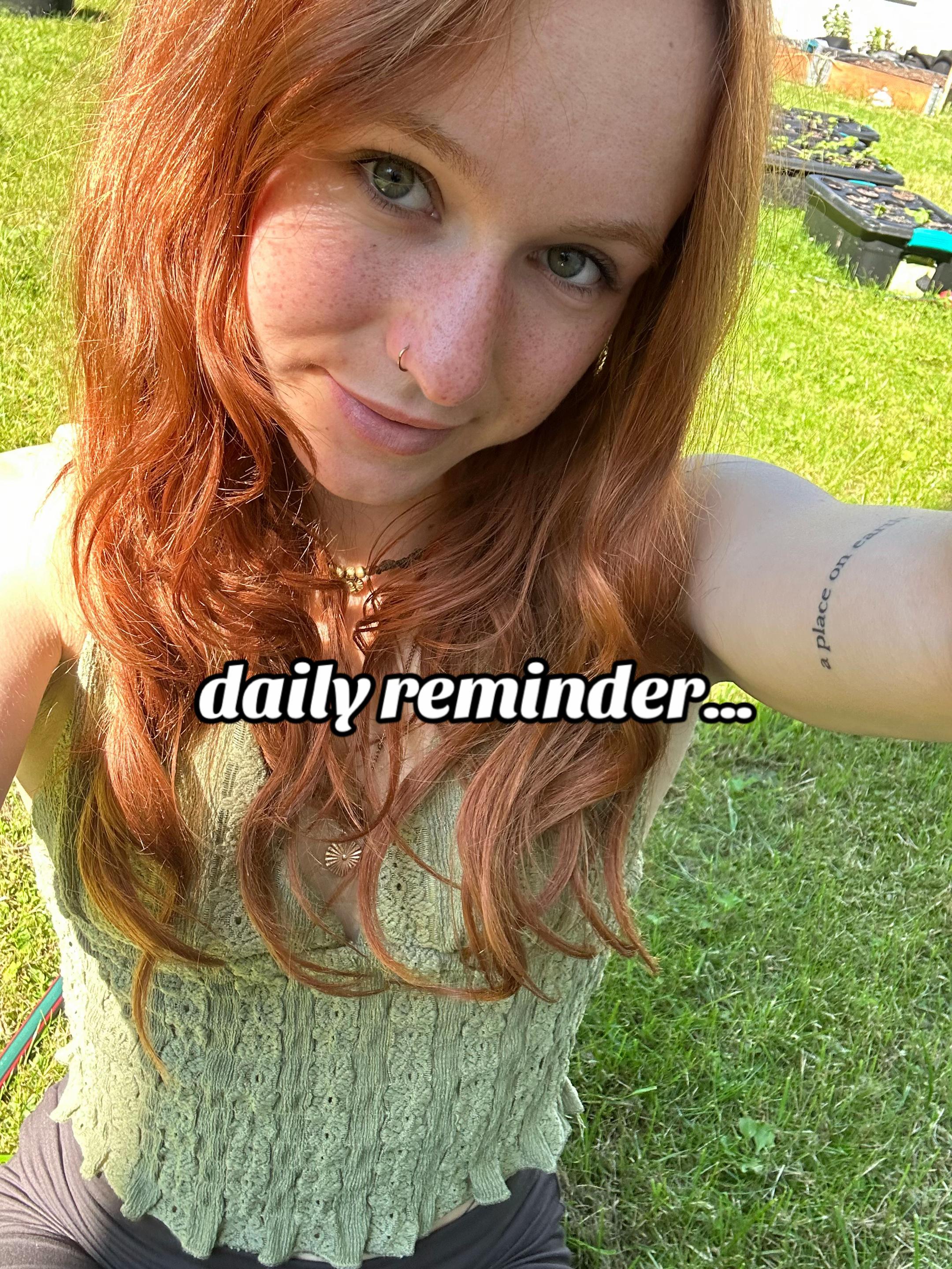 @Elliee