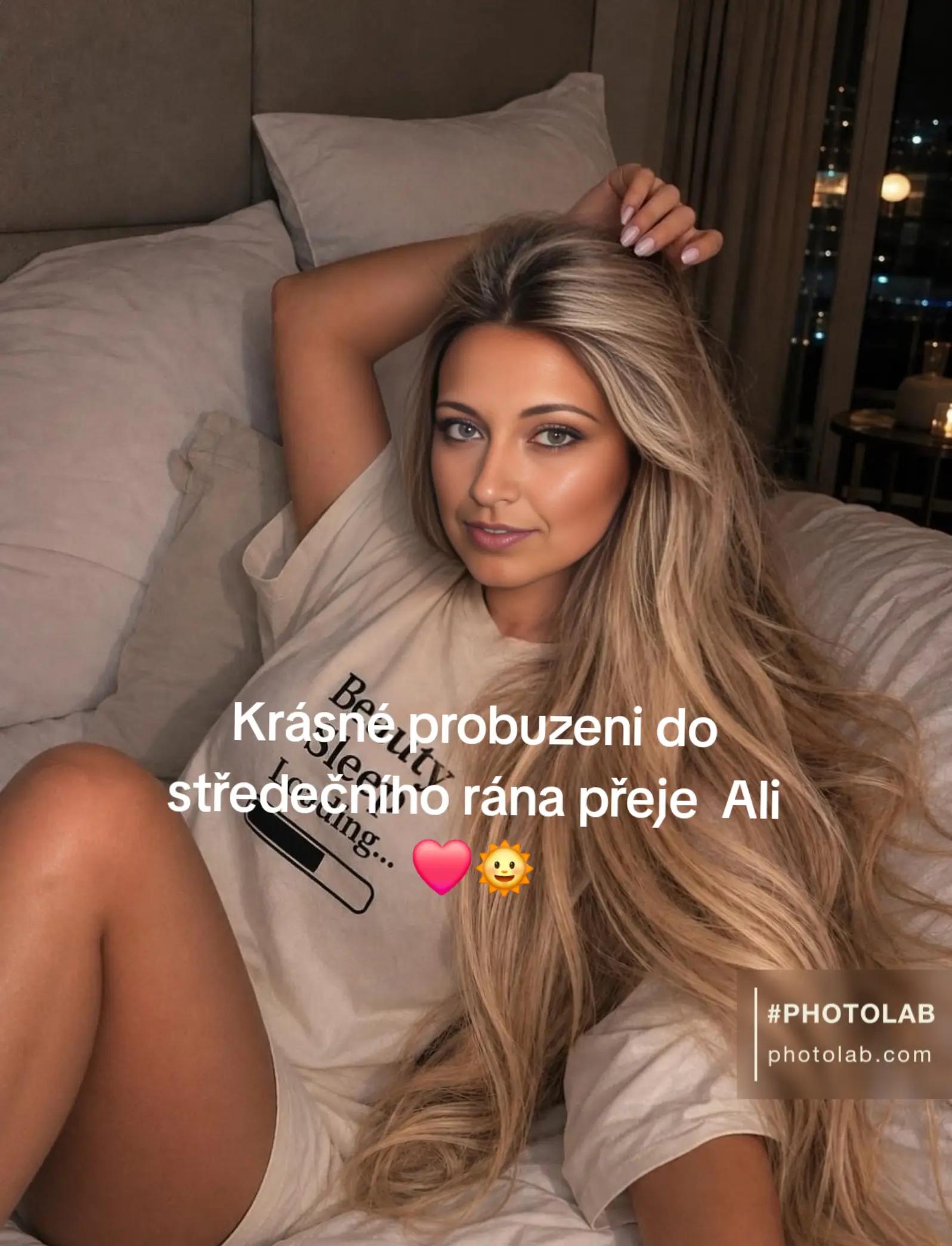 @Alena Strakov&aacute;slunīčkp