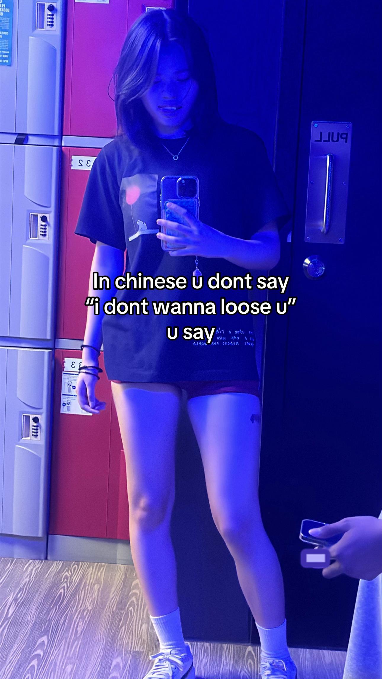 @khloye.c