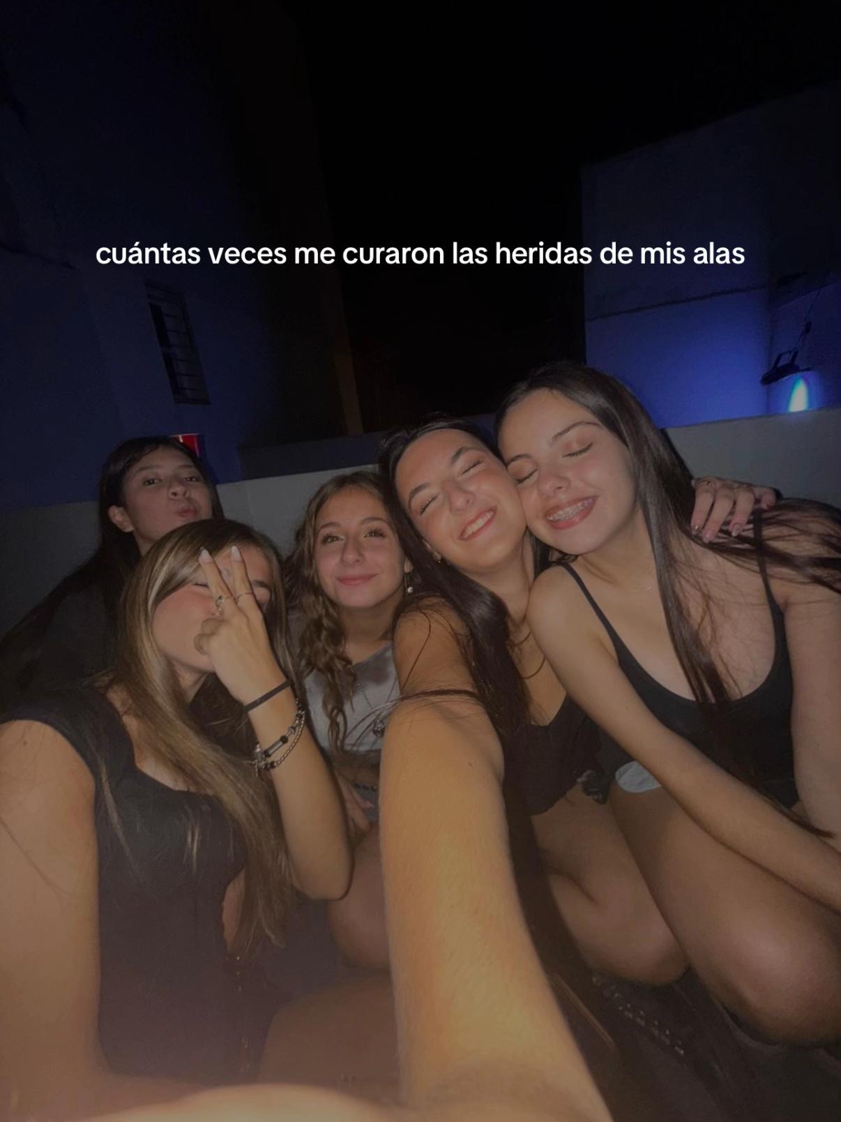 @𝑙𝑜𝑢𝑟𝑑𝑒𝑠 🤍