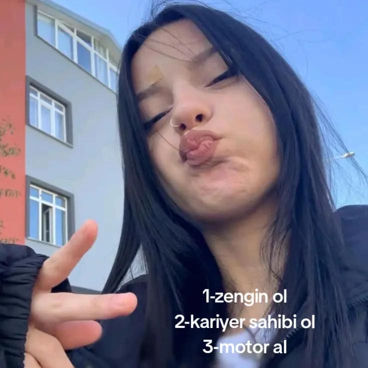 @Rojeeee