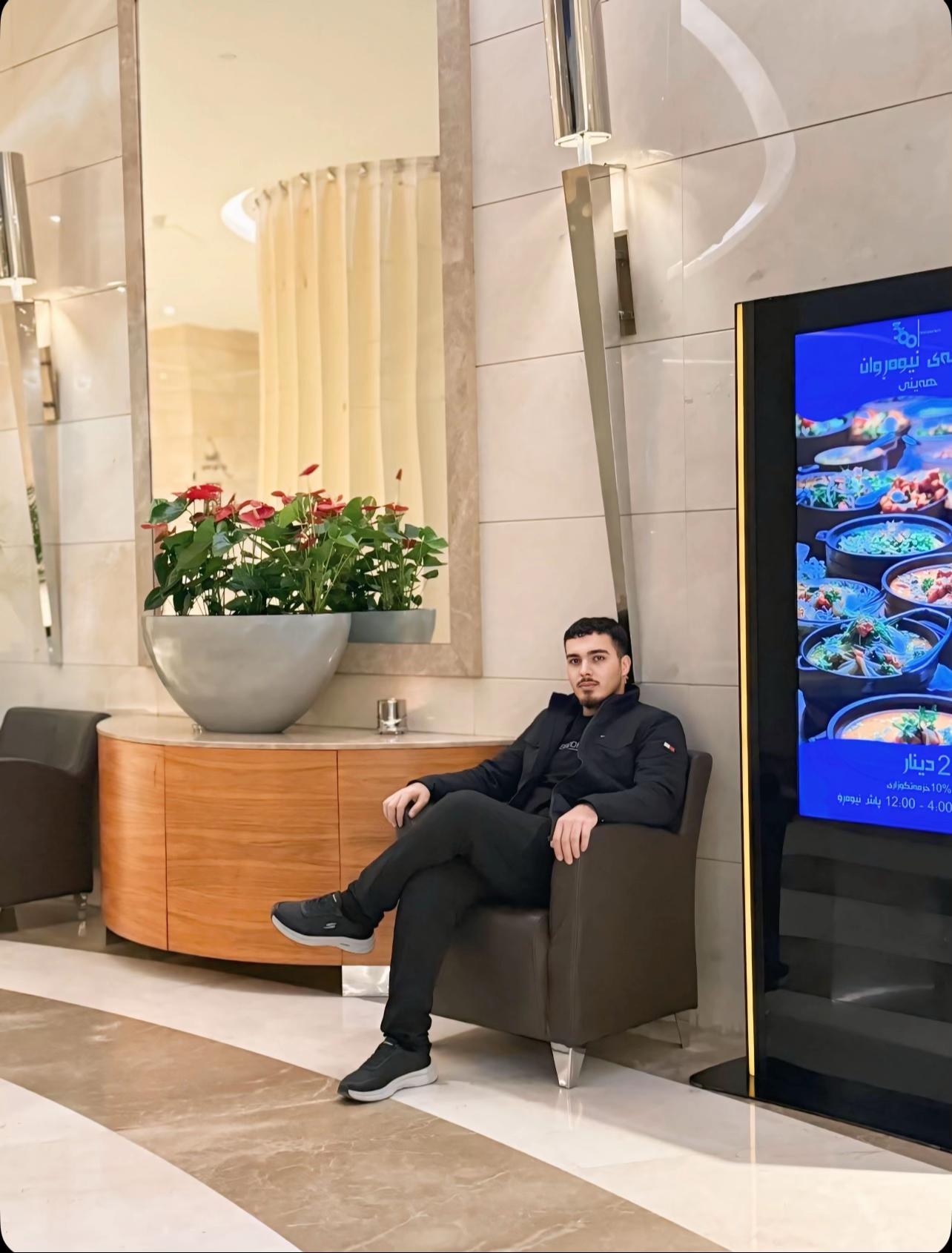 @هۆشمەند بنگردی