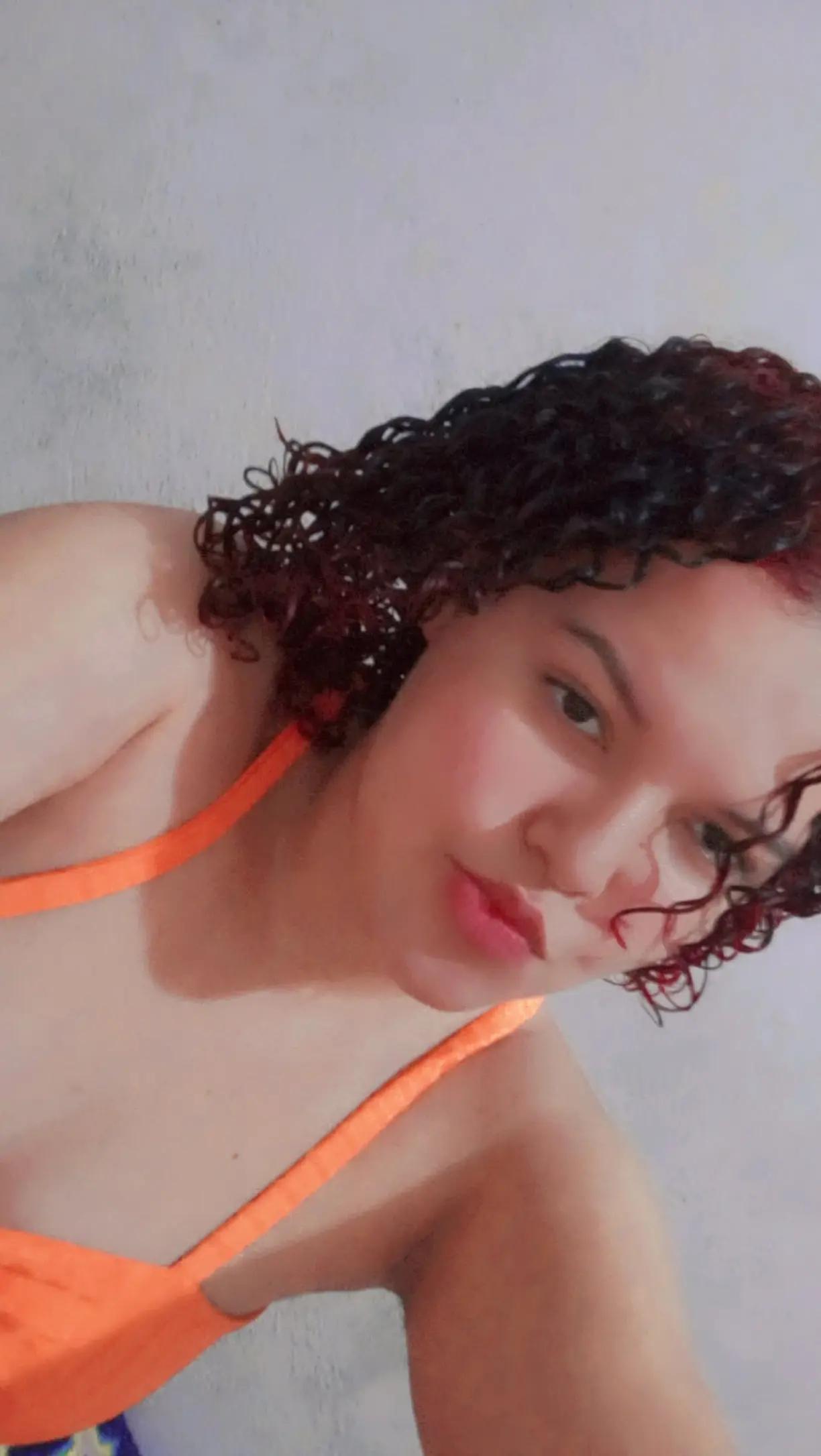 @Emilly Maria