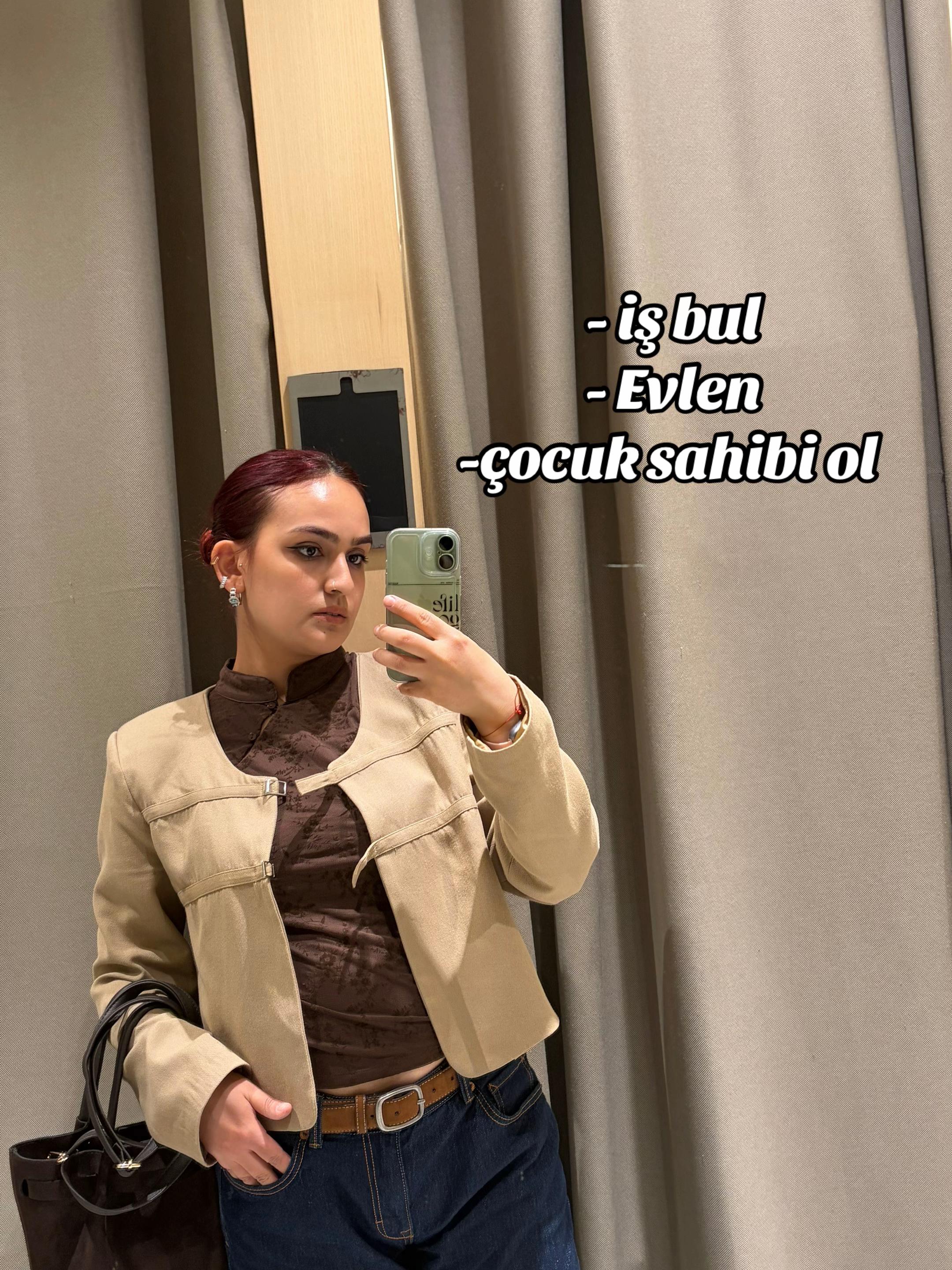 @Nazlı Yıldız