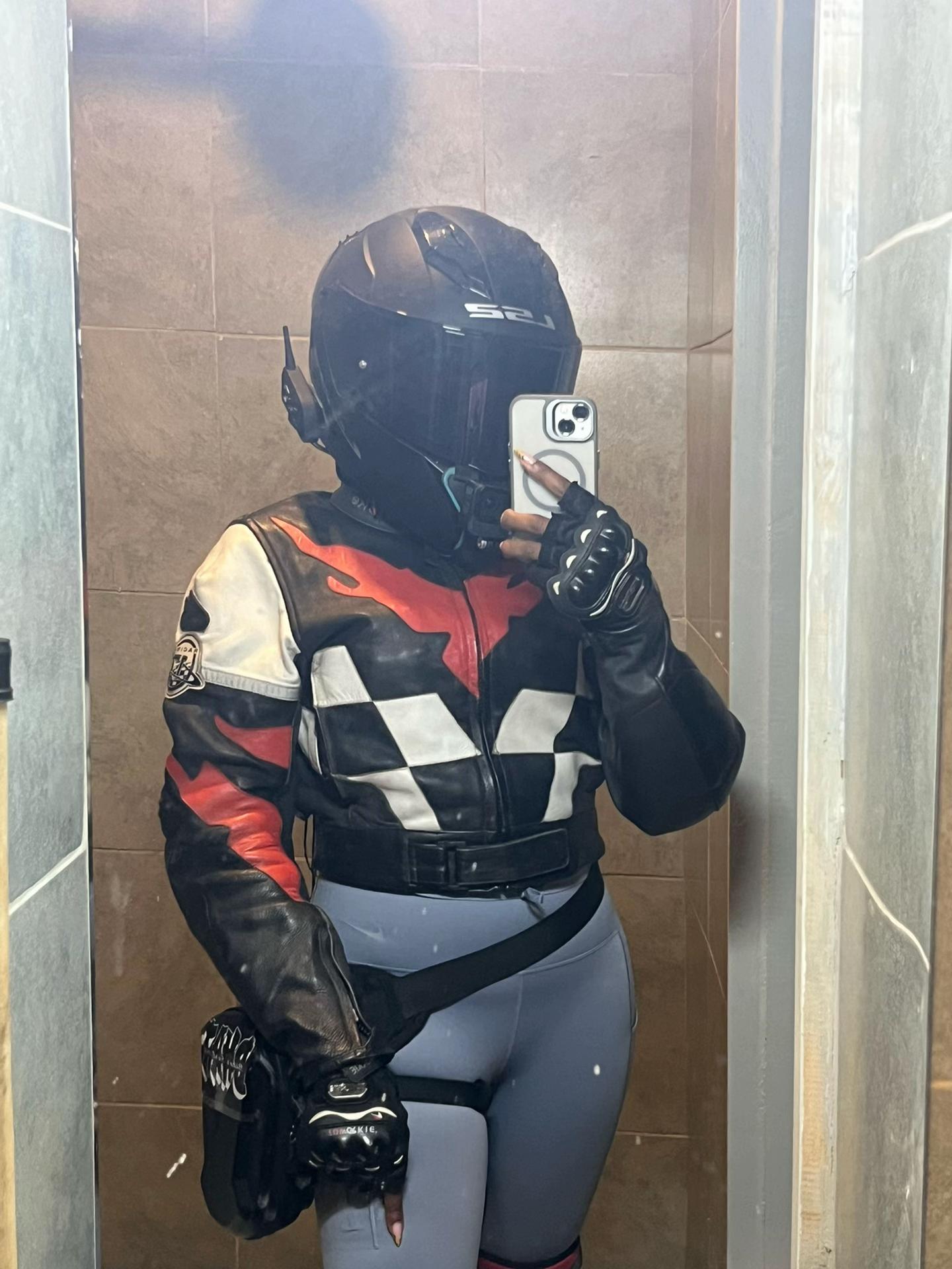 @aneliseonherbike