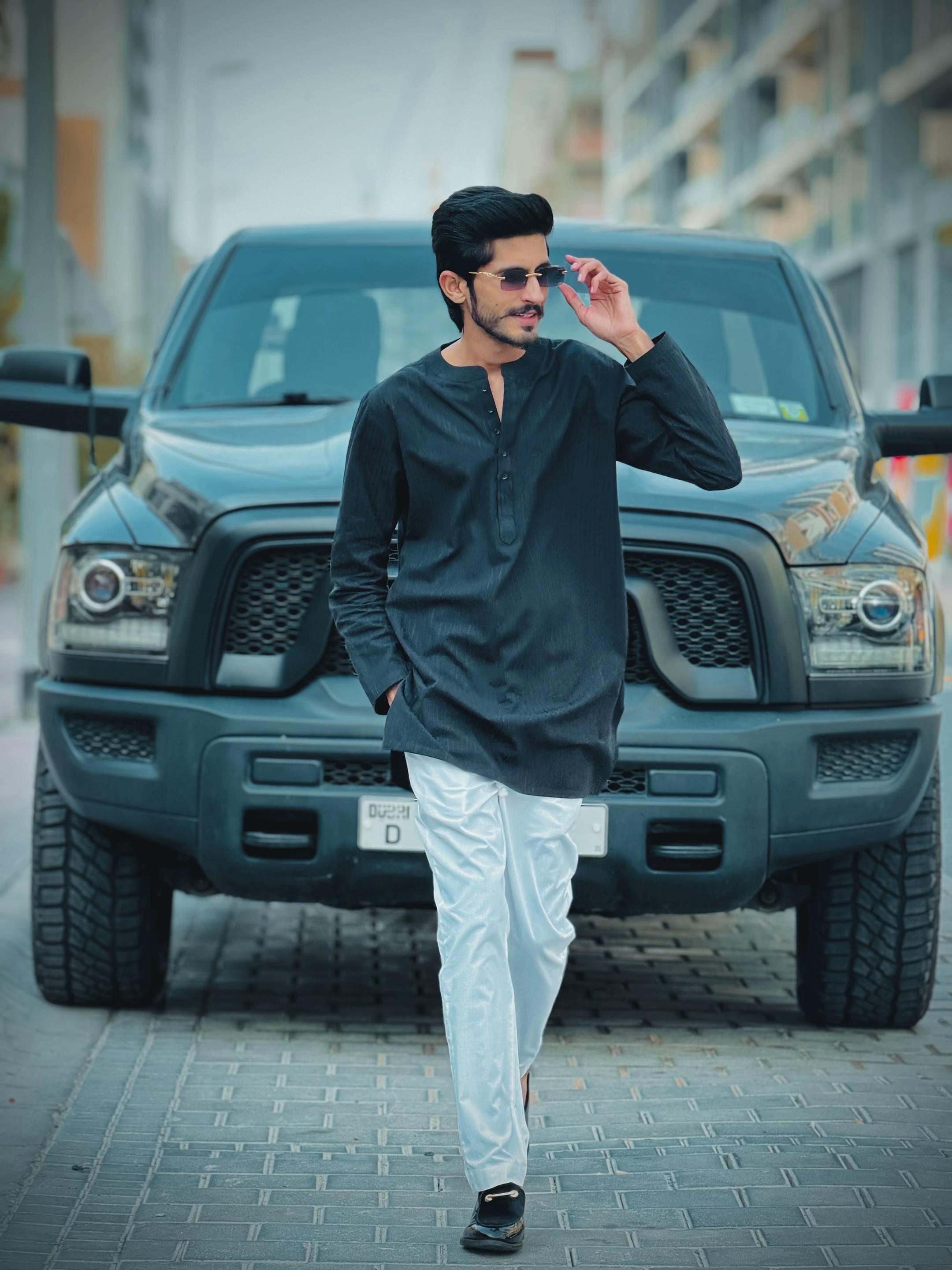 @Husnain Dhawla🇦🇪