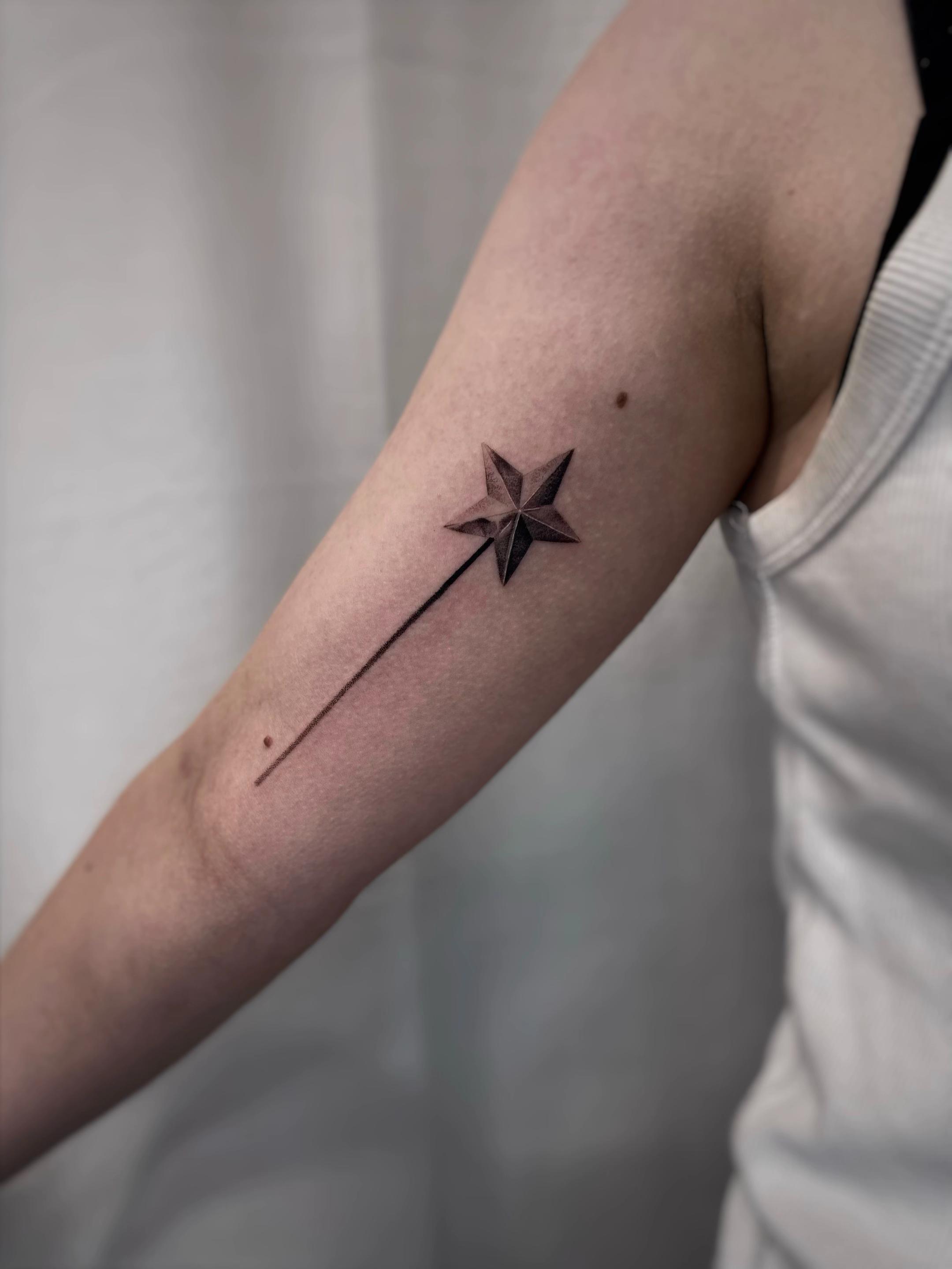 @eliza.supe.tattoo