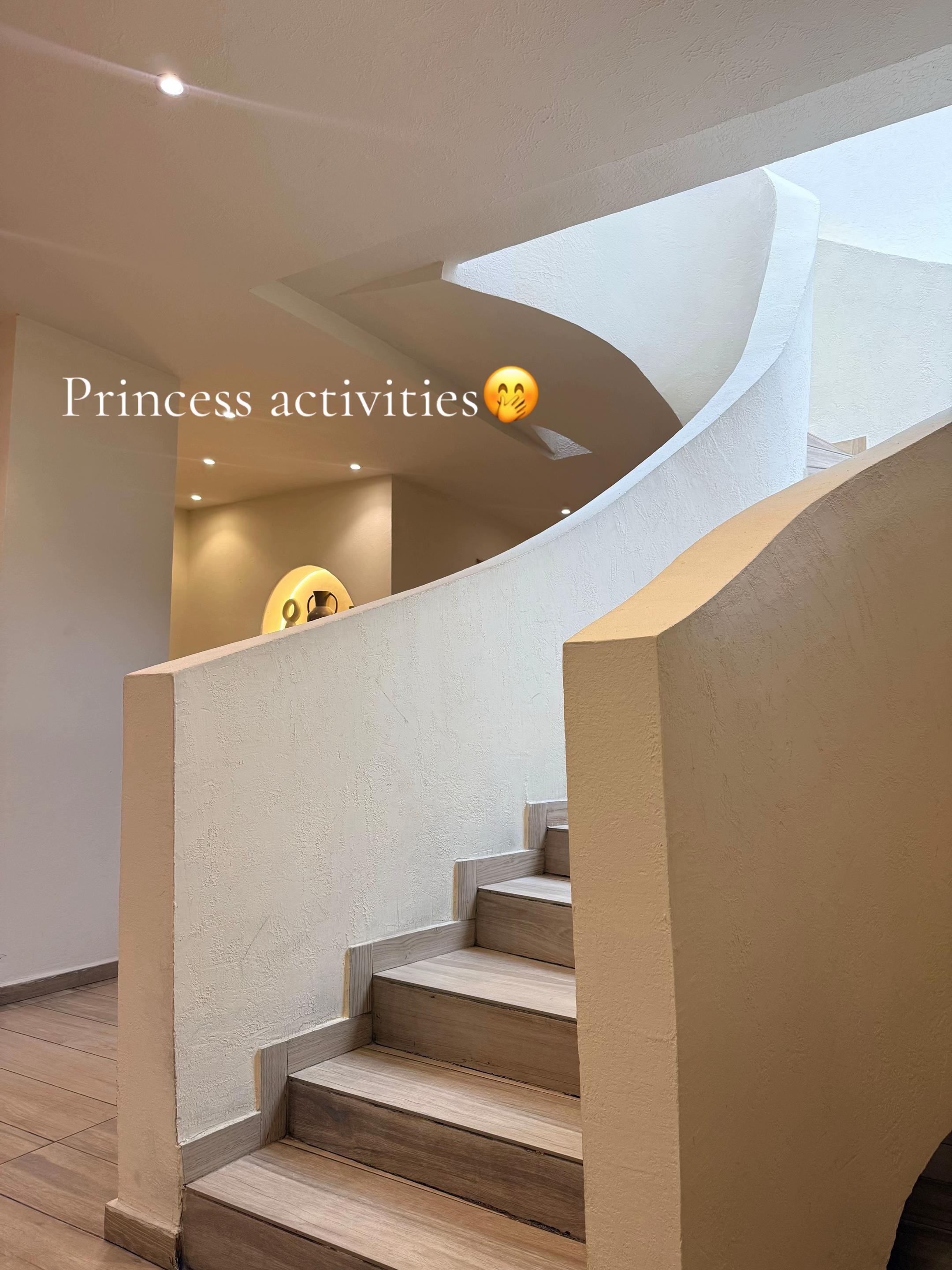 @Sandi bites twice.💎
