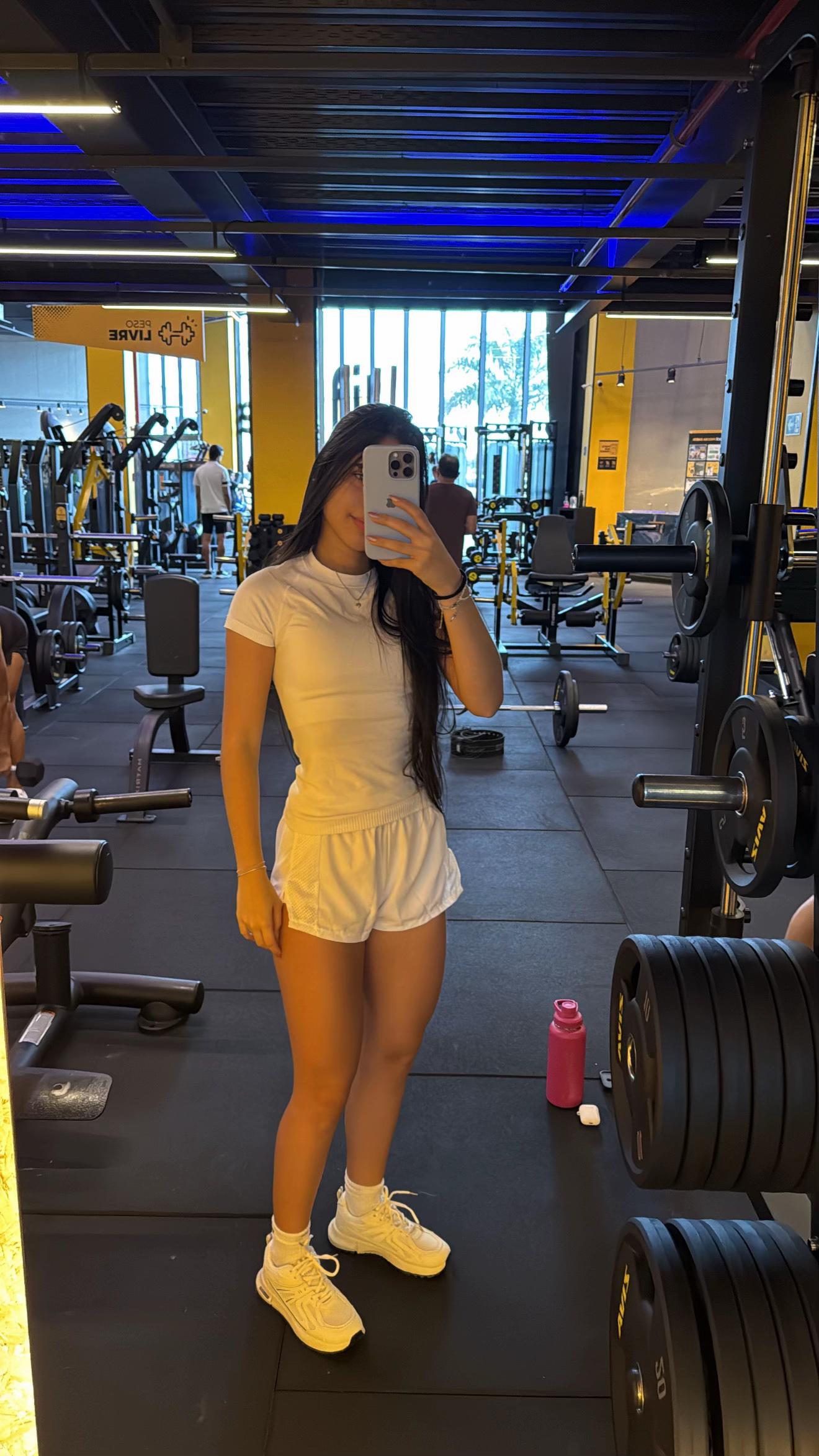 @marymeneezess