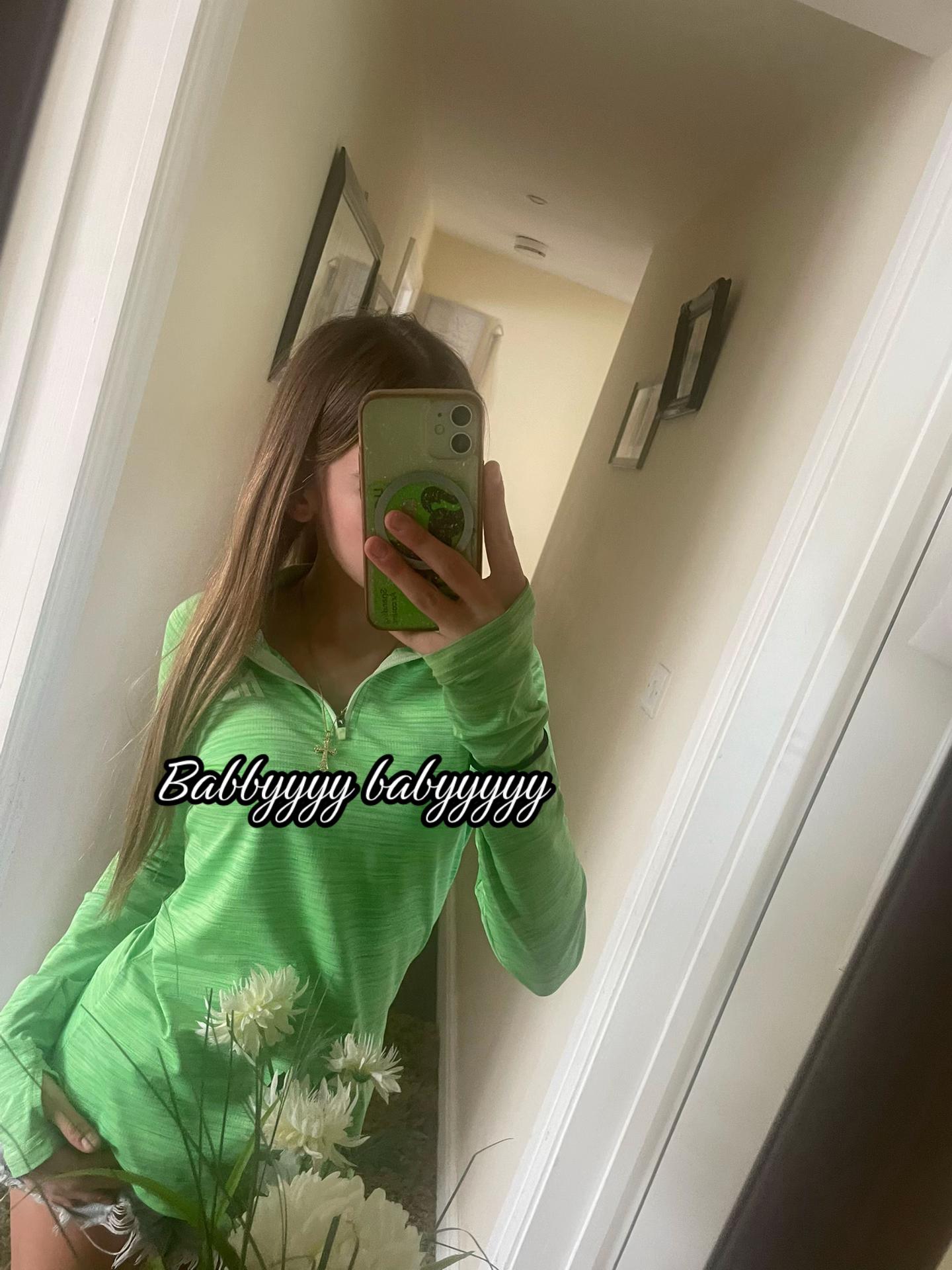 @Izz 🩶🫰🏻