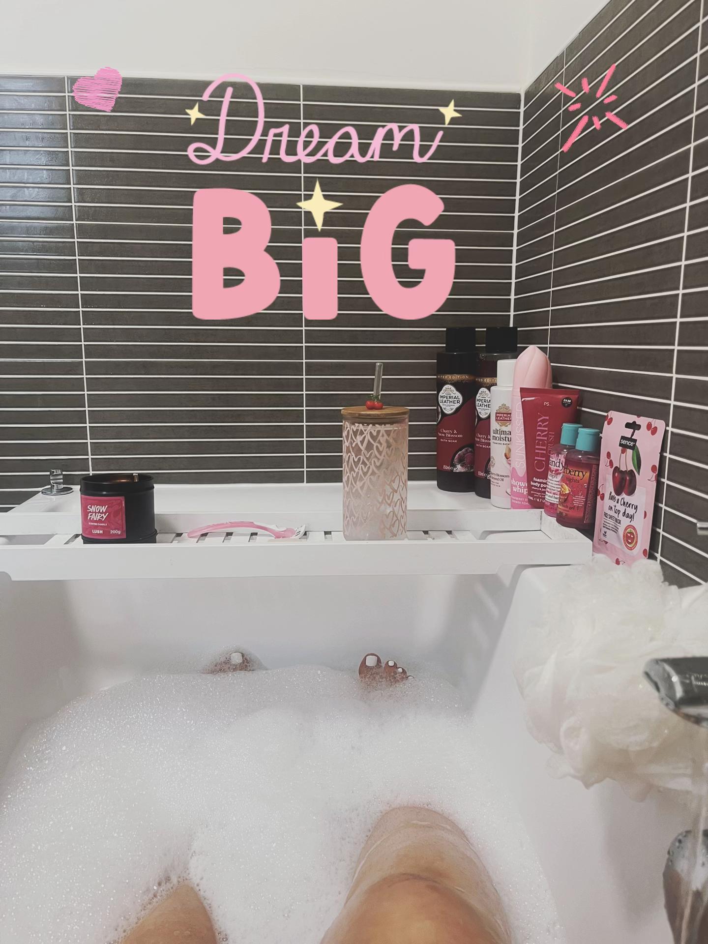 @maisiewright18