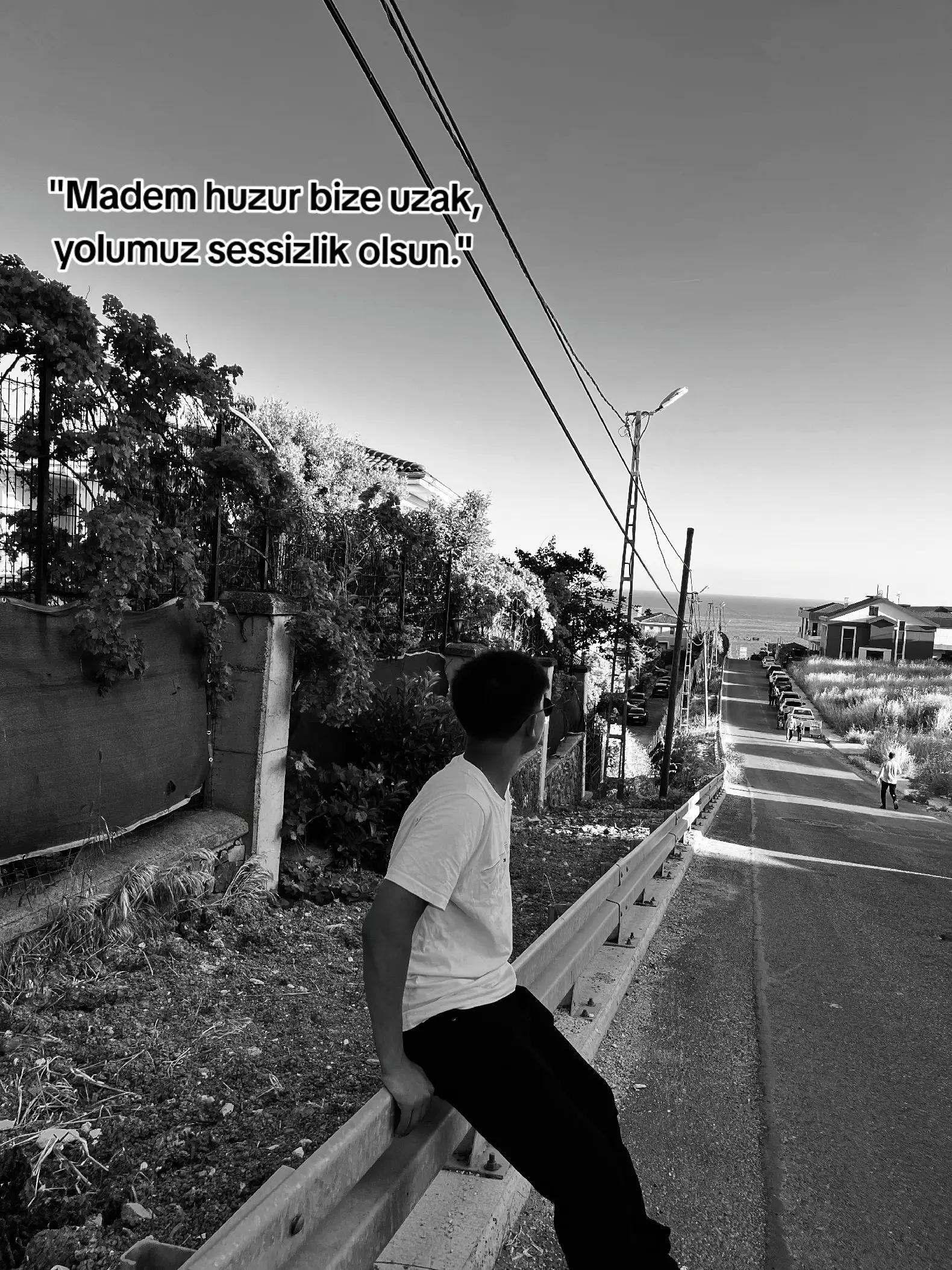 @「EFE」