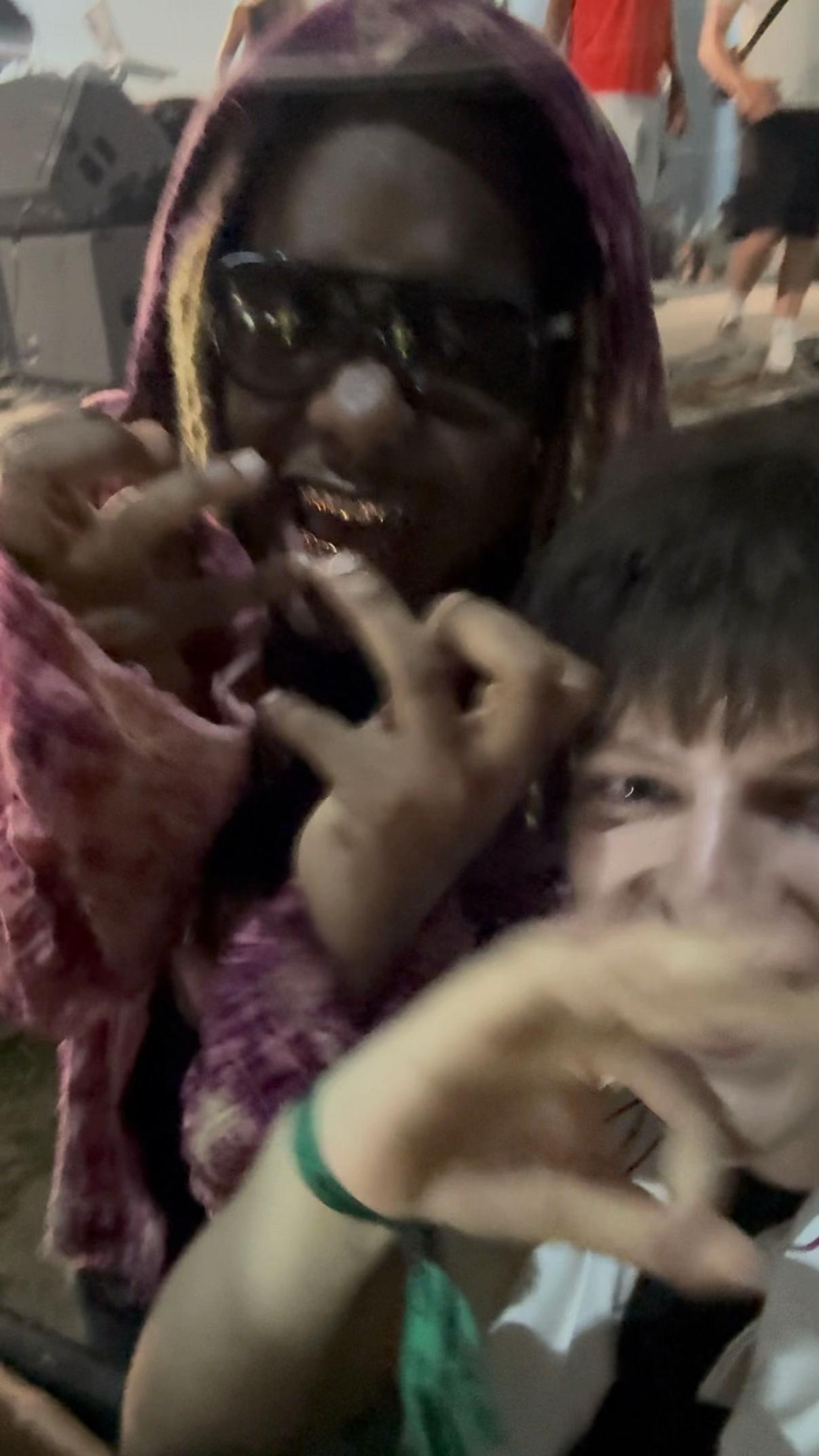 @🤢