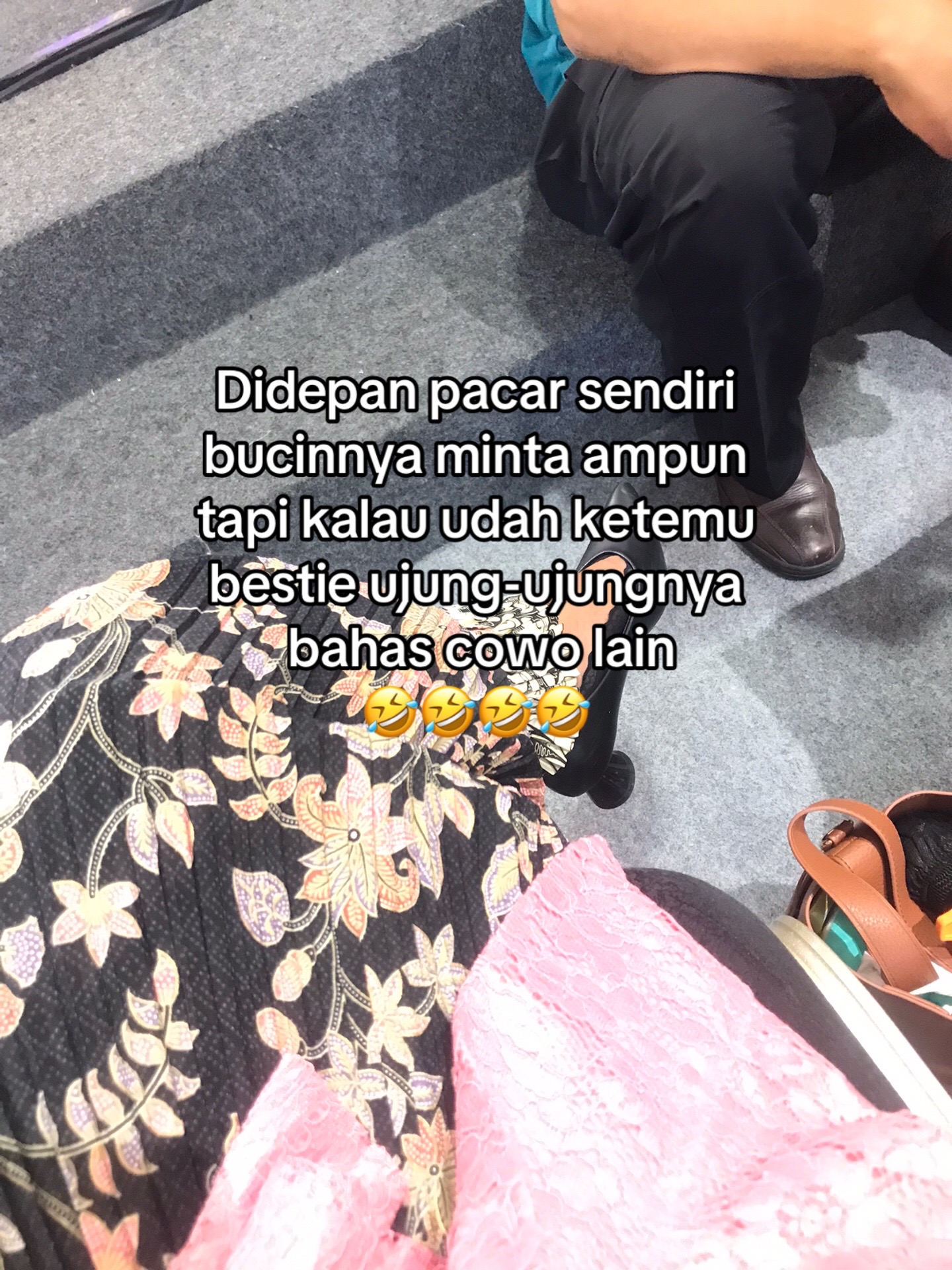 @🐣