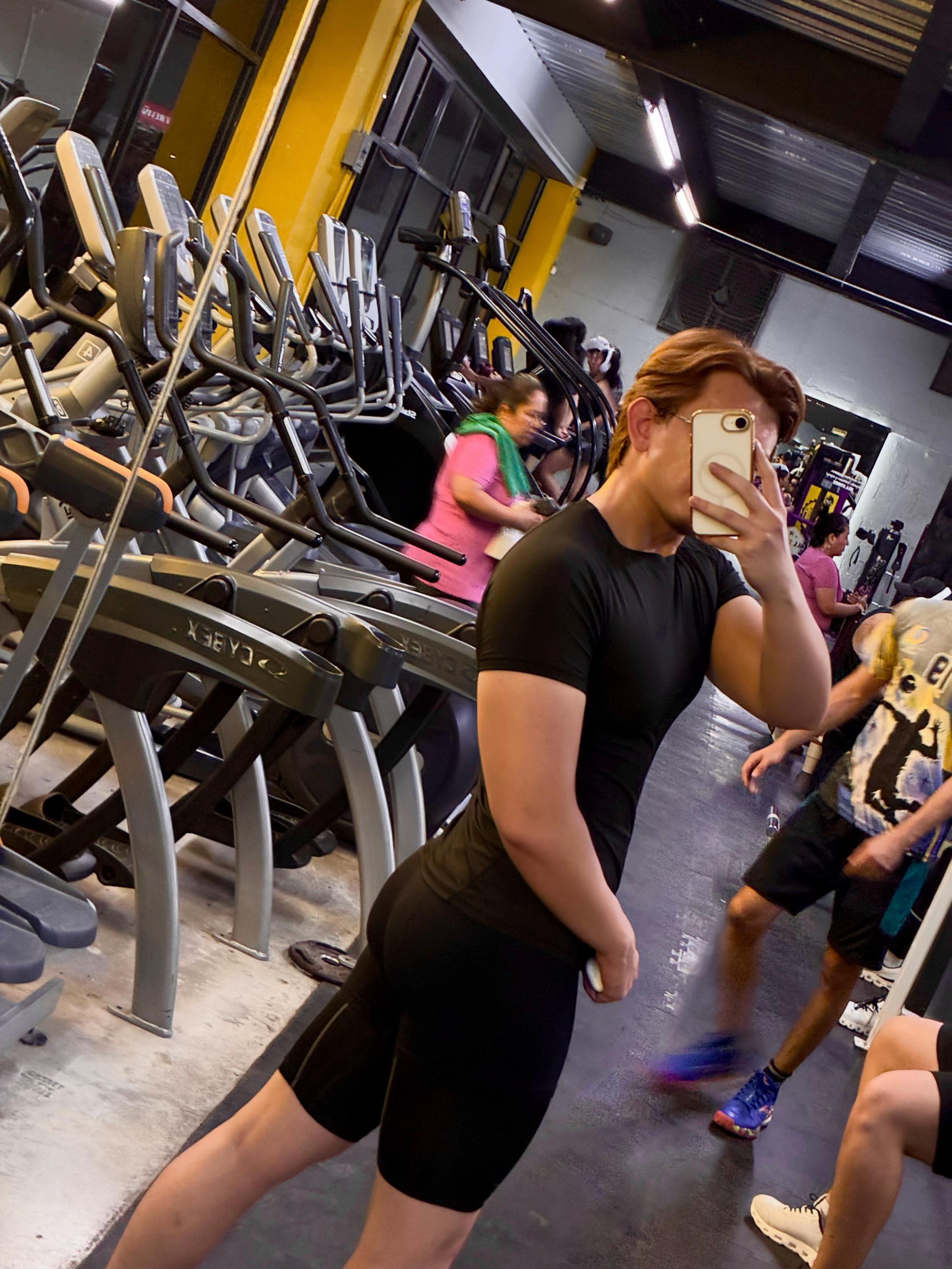 @ℝ𝕒𝕦𝕝𝕋𝔹𝕒𝕟𝕤𝕜𝕪 🏋🏼