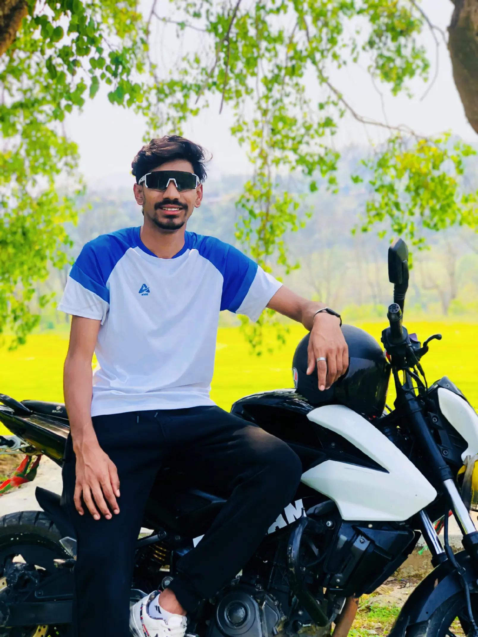 @Sagar 🖤🌼