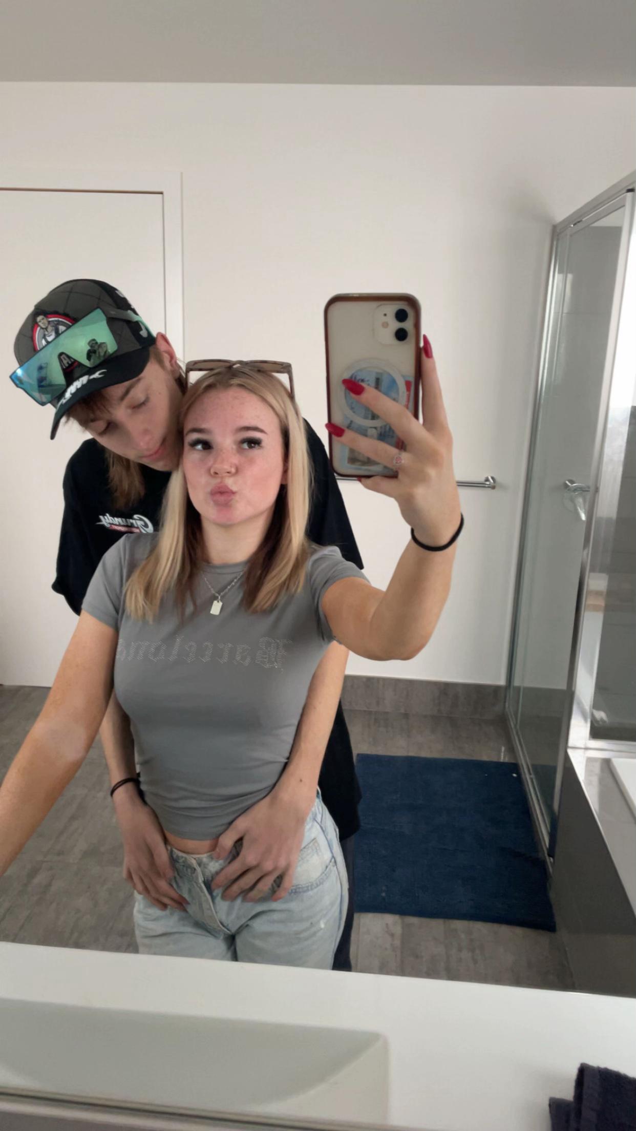 @👀👀