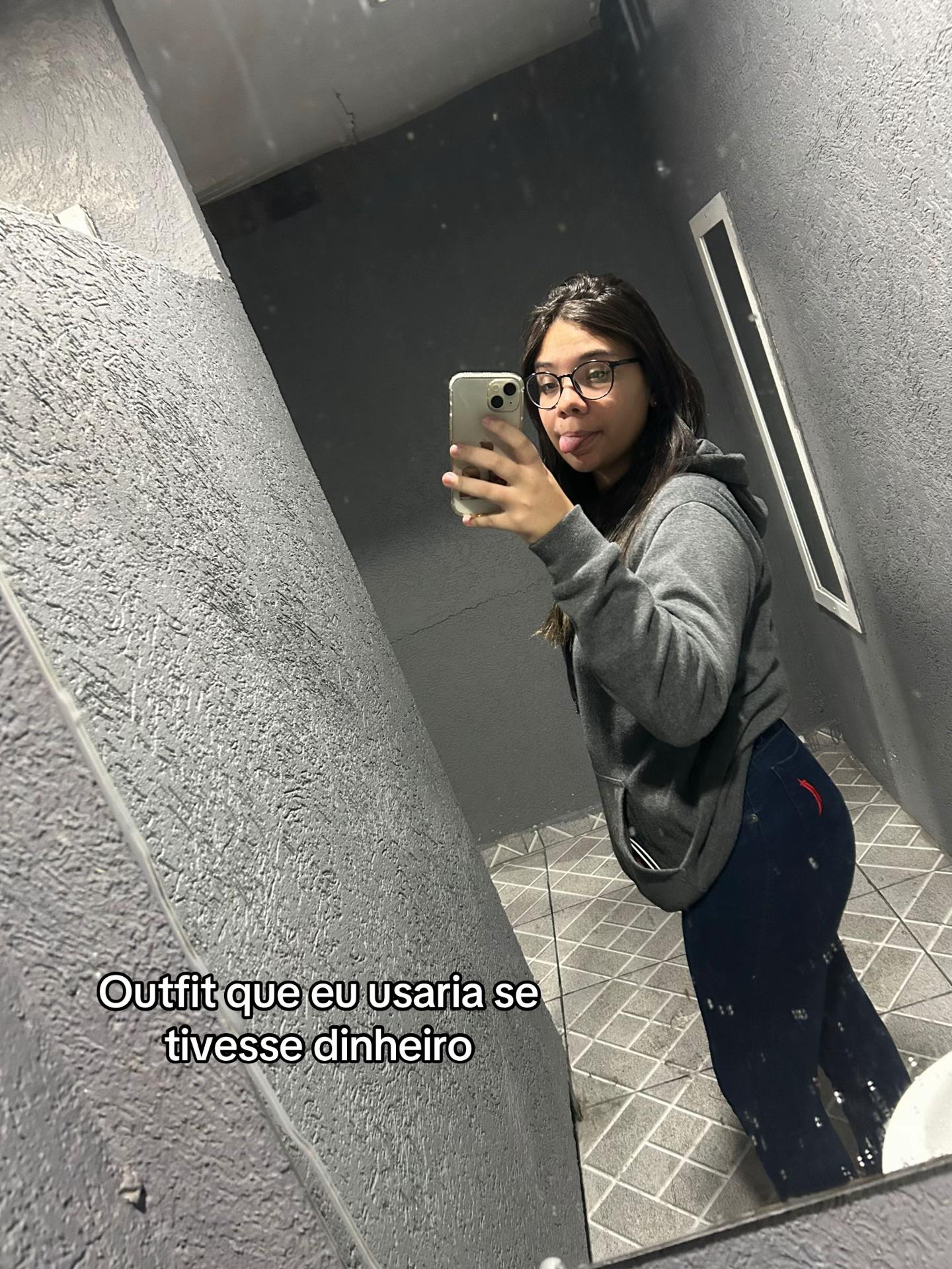 @Kah Furtado