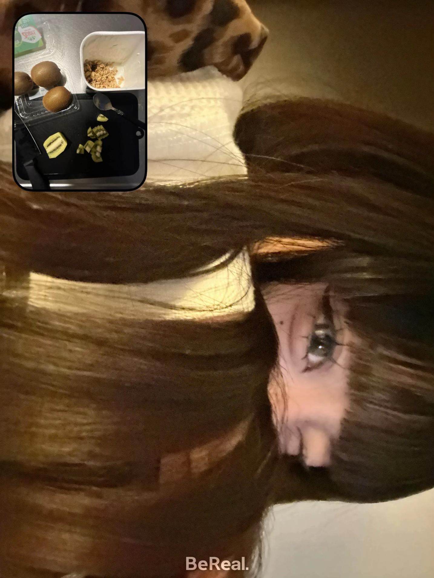 @はるにゃ