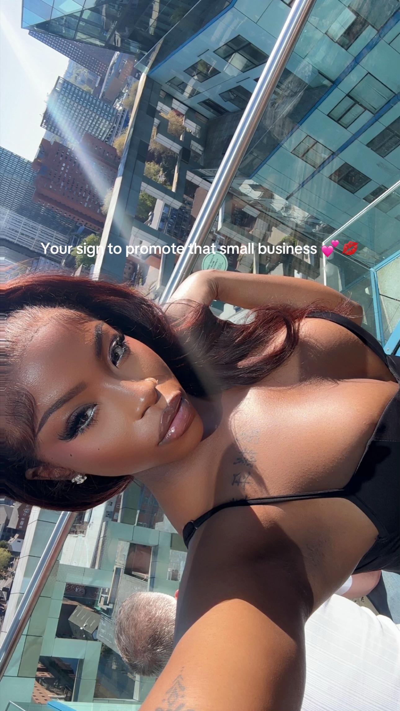 @ZEE🦎