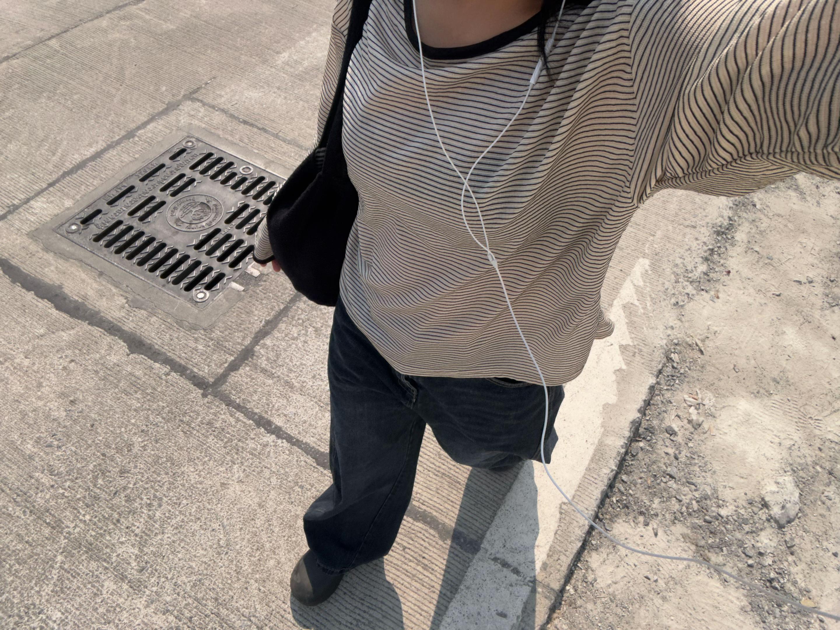@หลง
