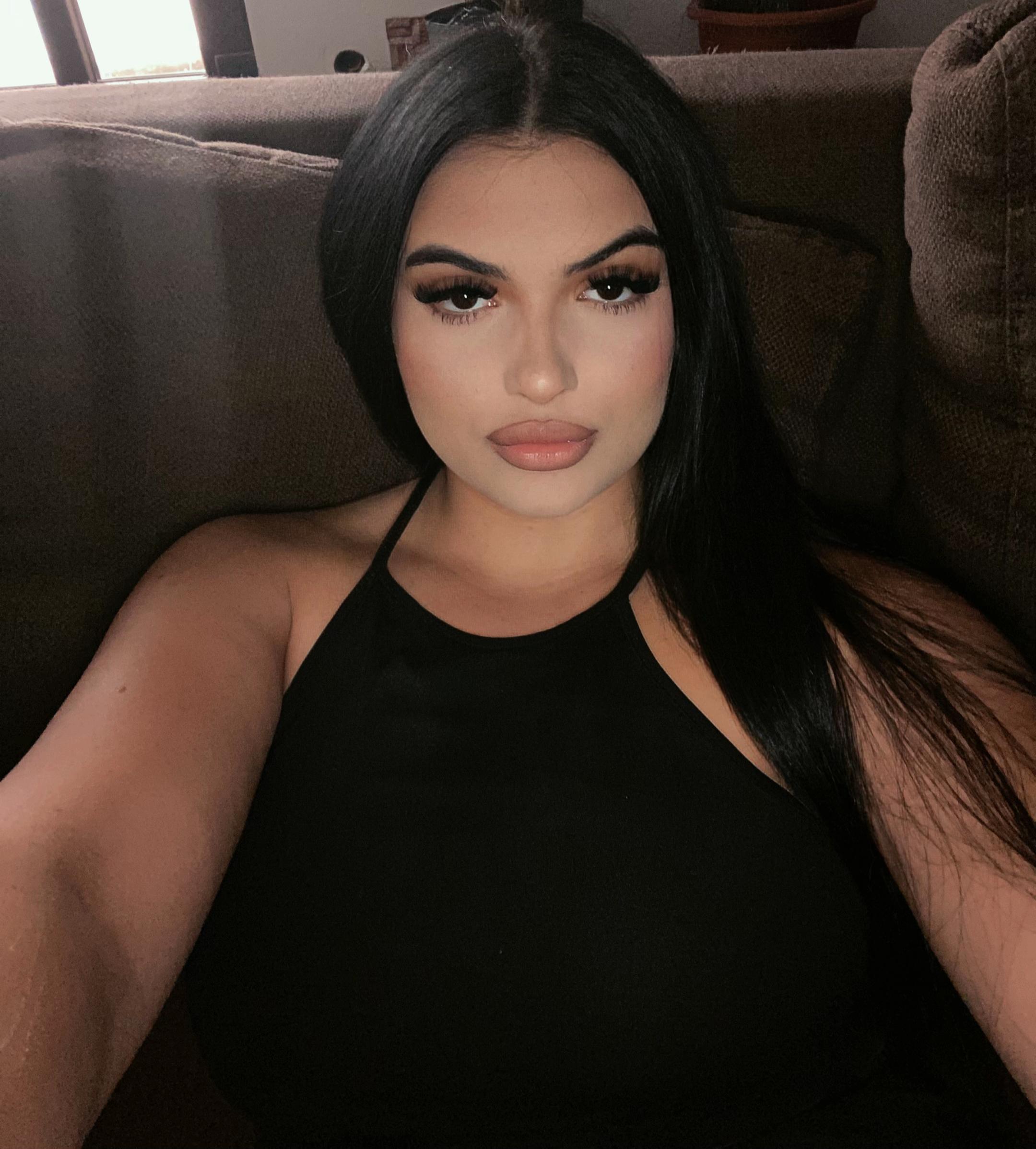 @🖤