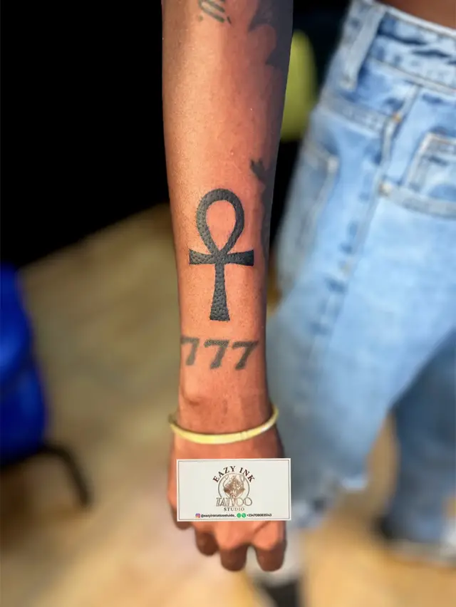 @Eazy Ink Tattoo Studio