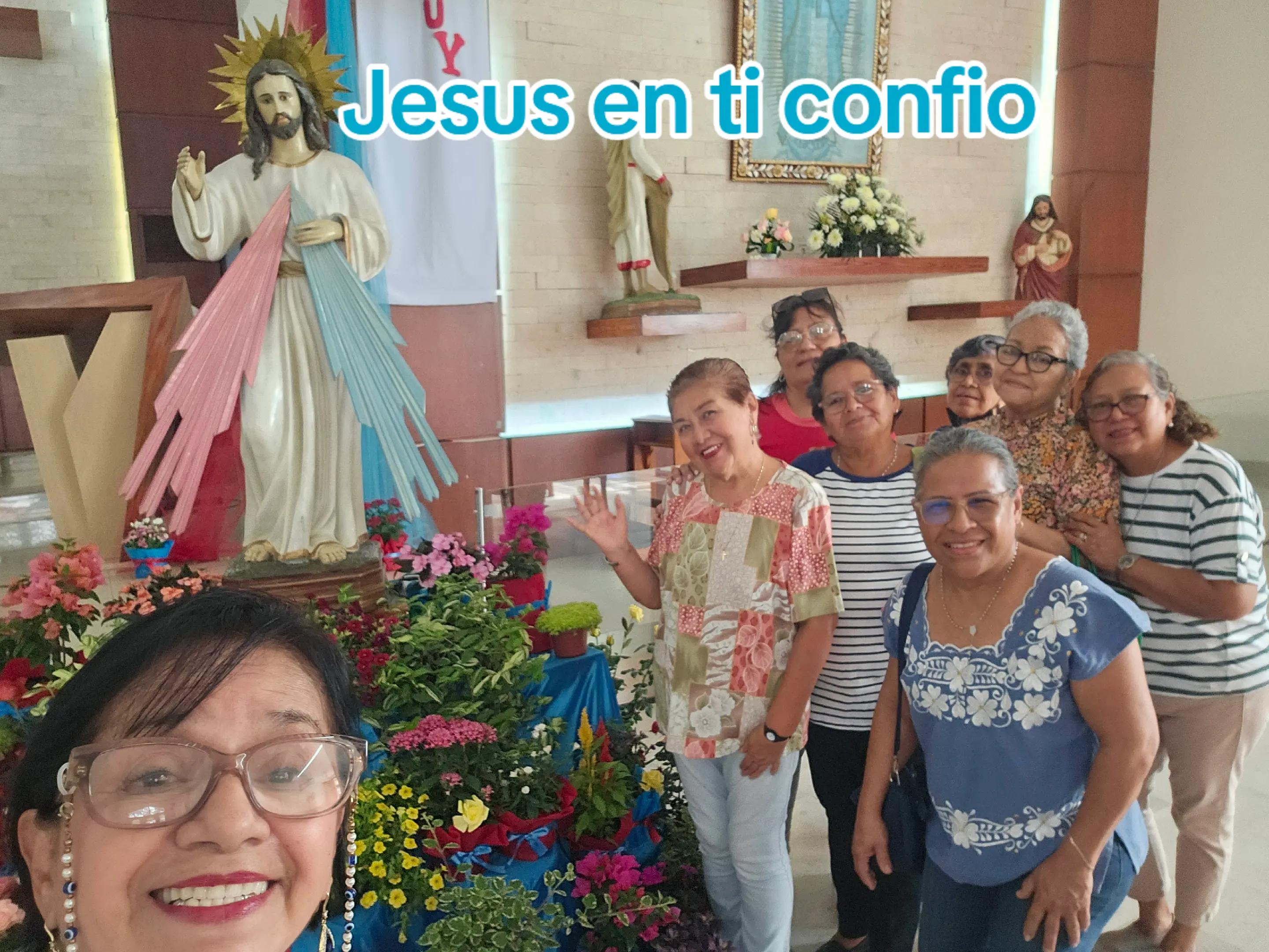 @Lupita V&eacute;lez &uacute;nica