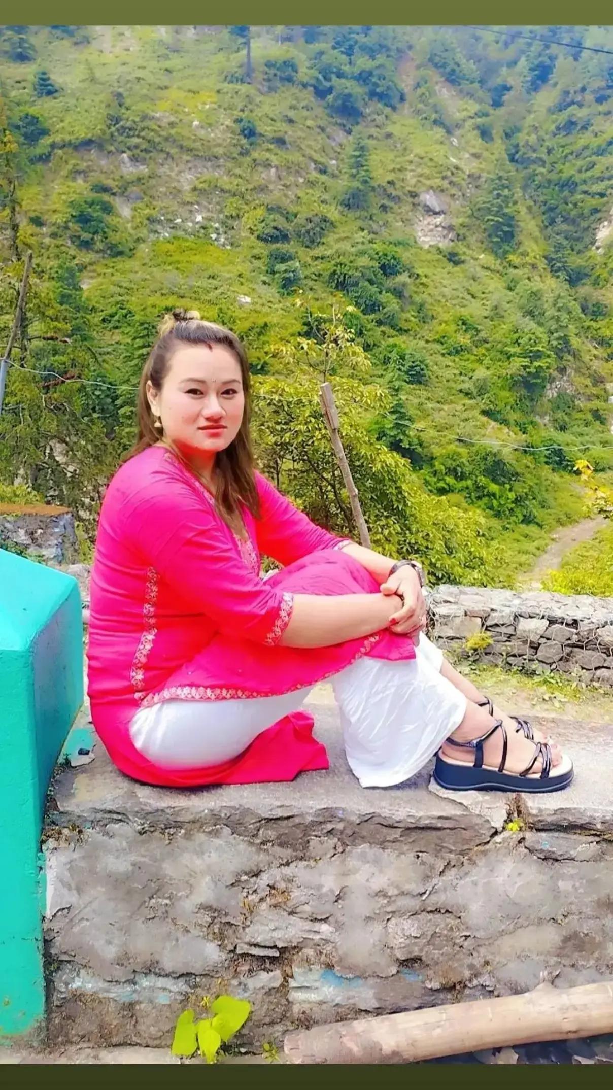 @सुनिता गुरुङ
