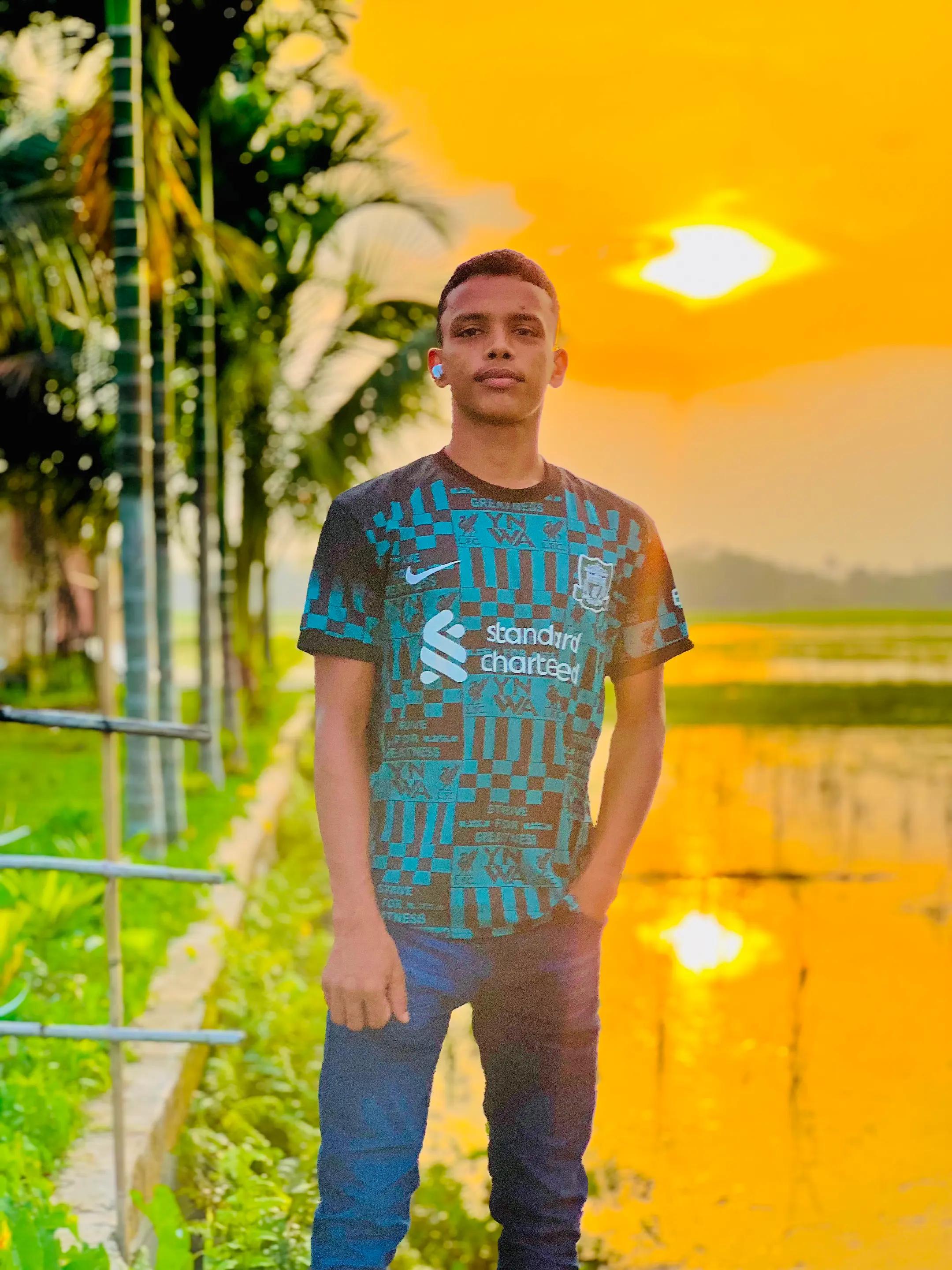 @IK 🥰🤟.. AKASH☠️⚽🤟🇧🇩