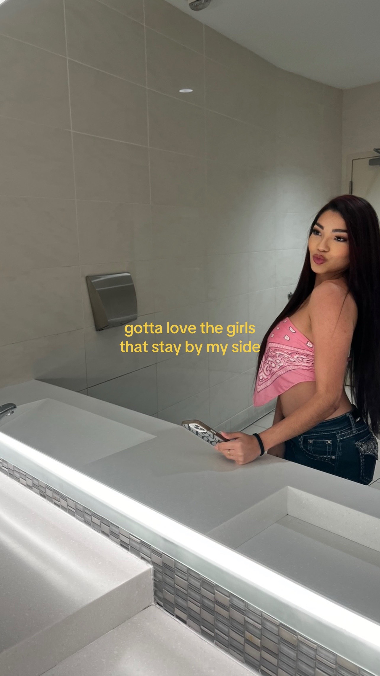 @♛