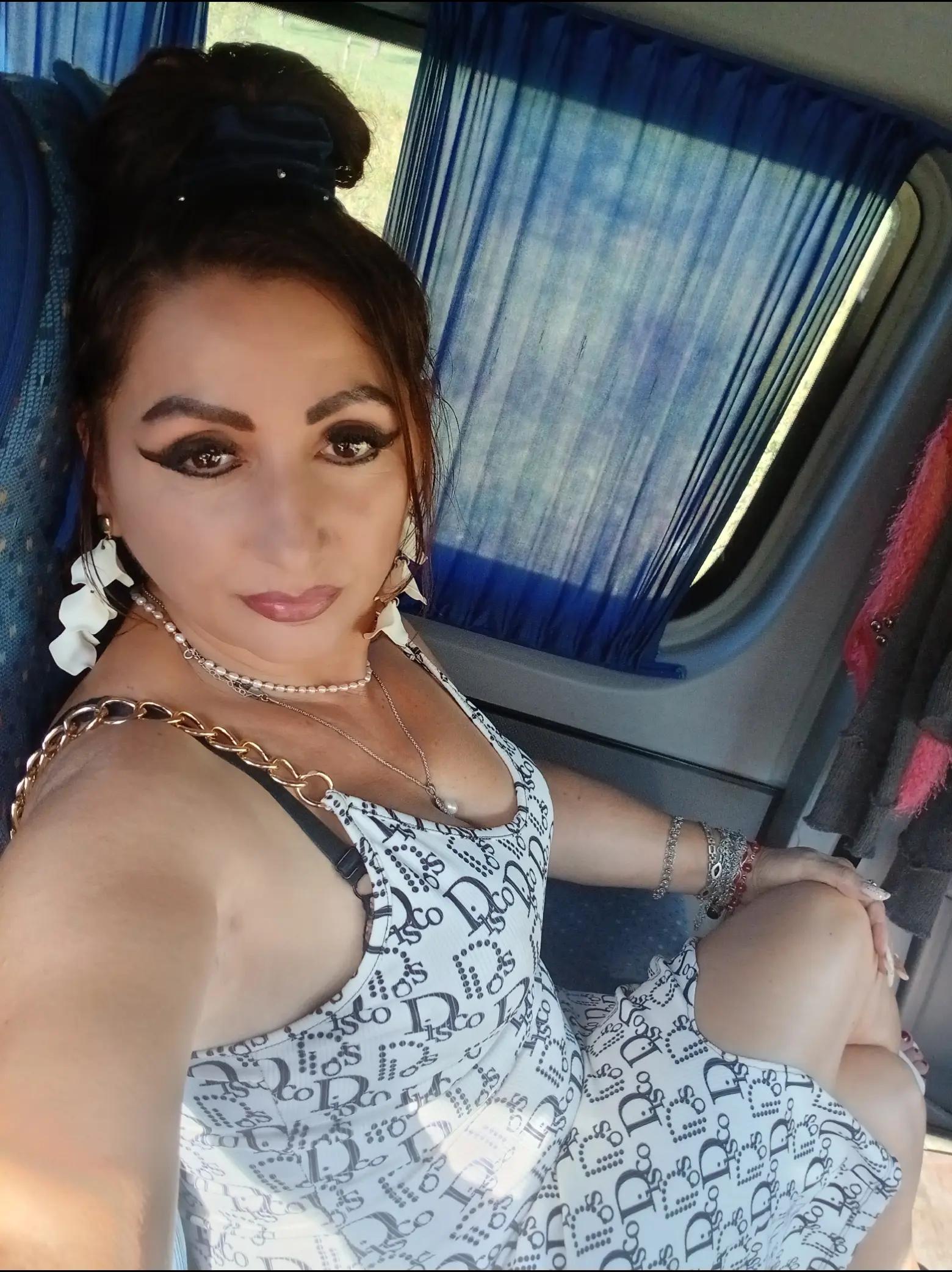 @Daniela Daniela DNL