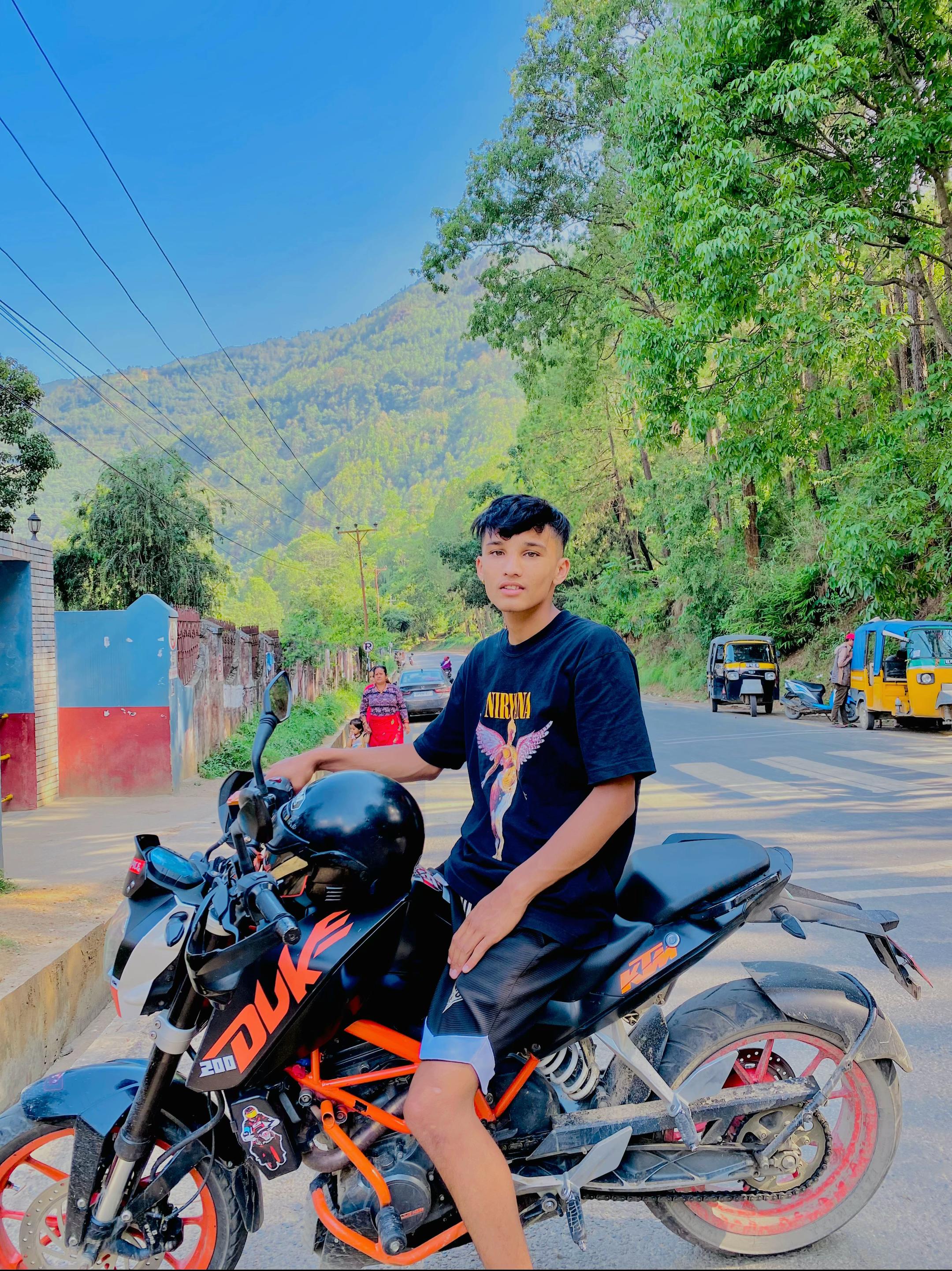 @Akash07🫨