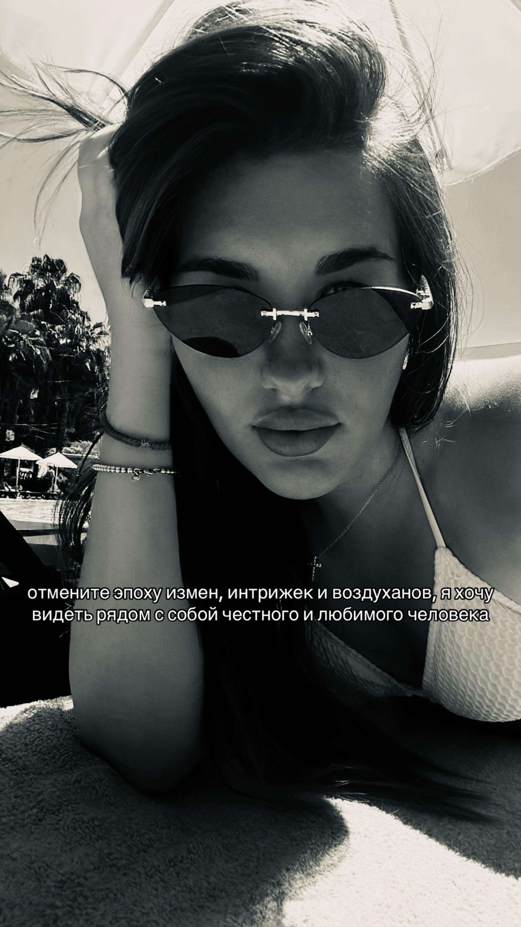@М.