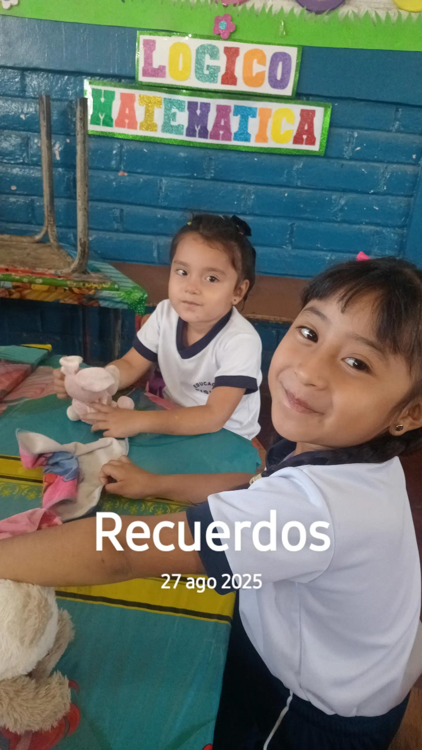 @Angy Mejía. 🇸🇻