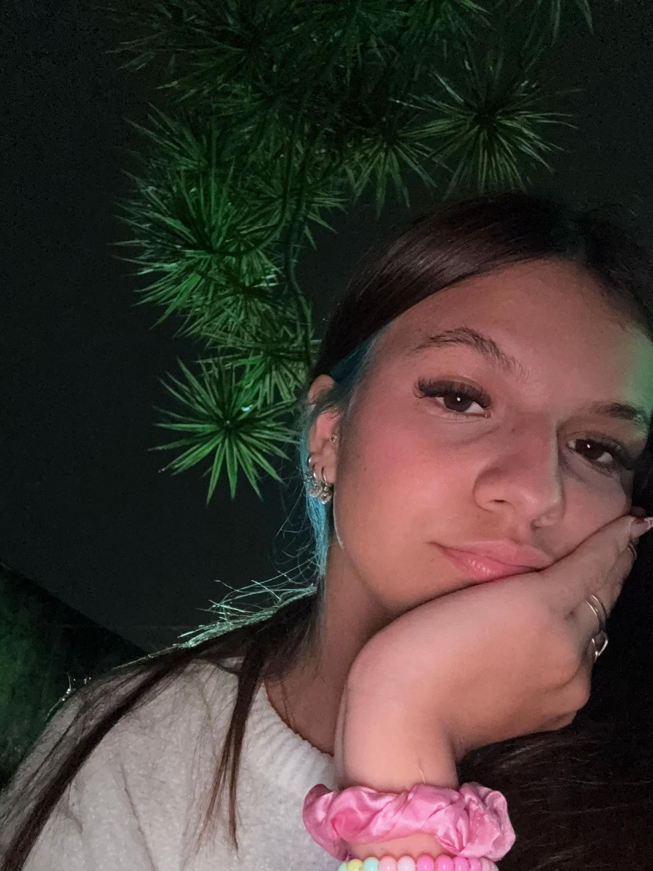 @Lari💕