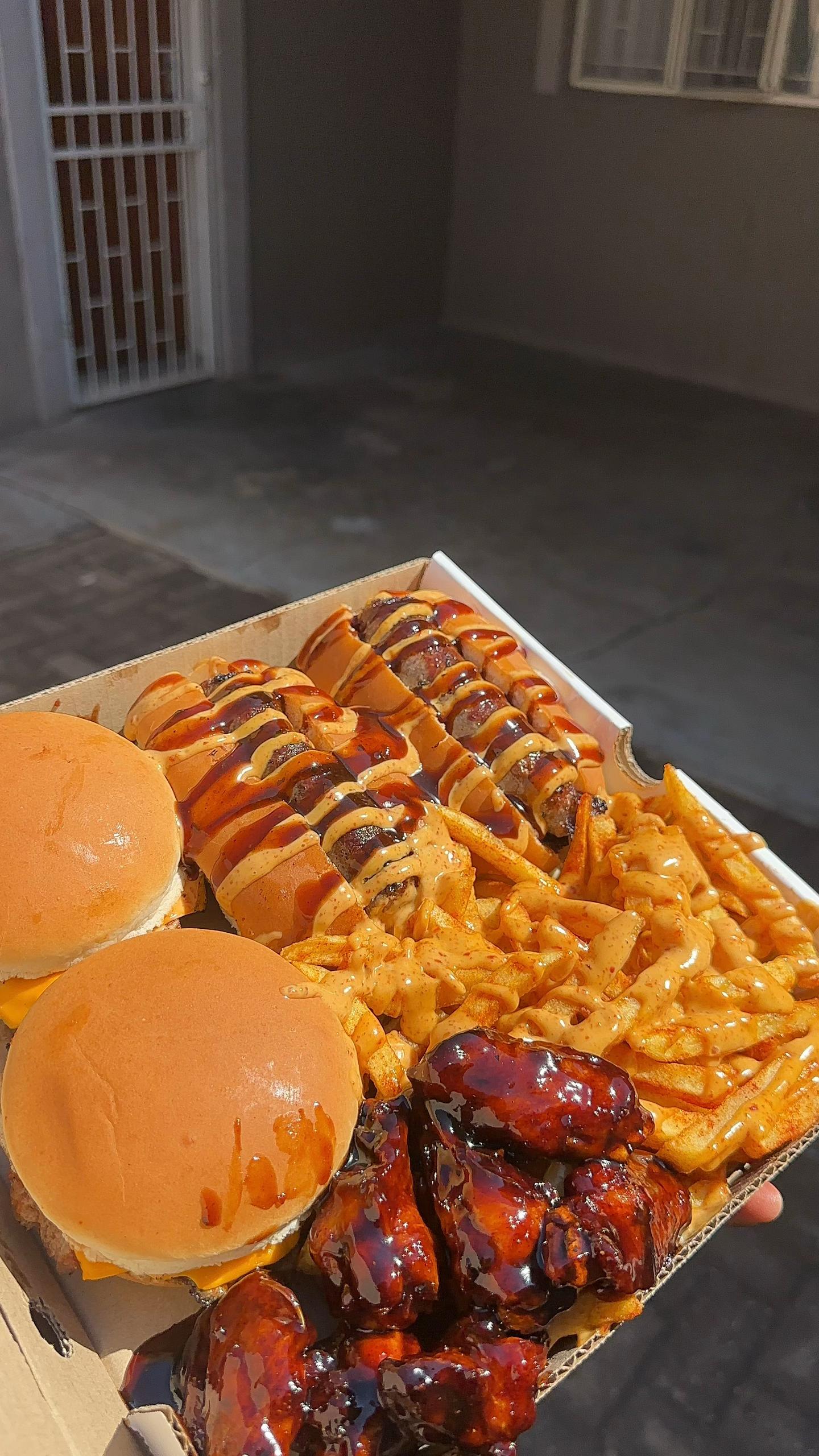@TheBurgerFactory015