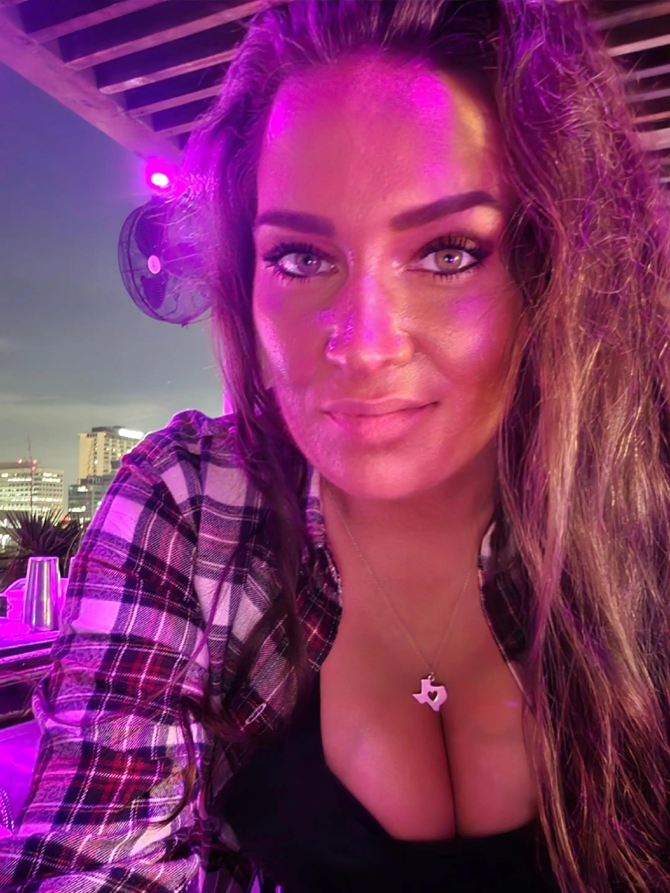 @Nikki