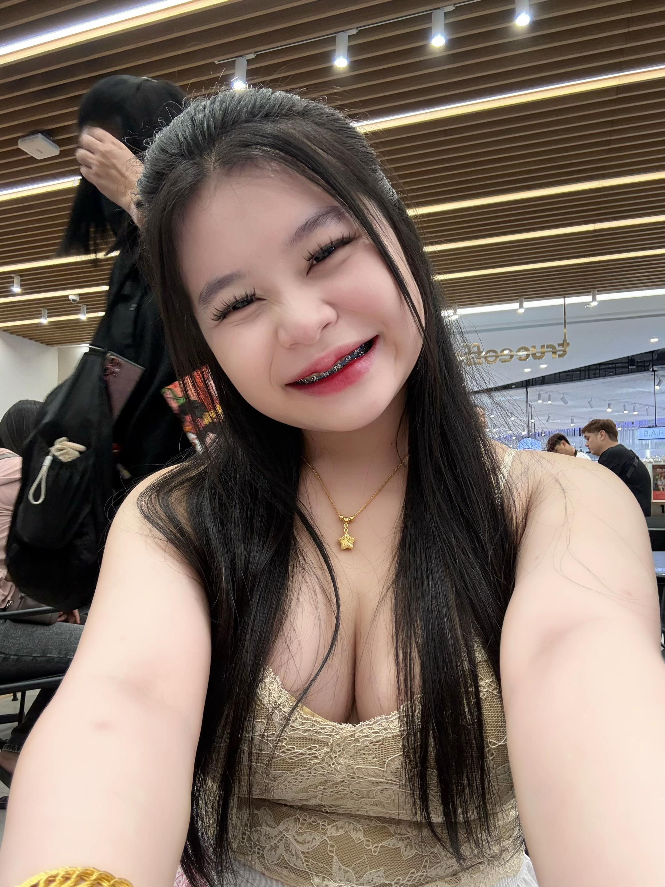 @โมจิ โมจิ