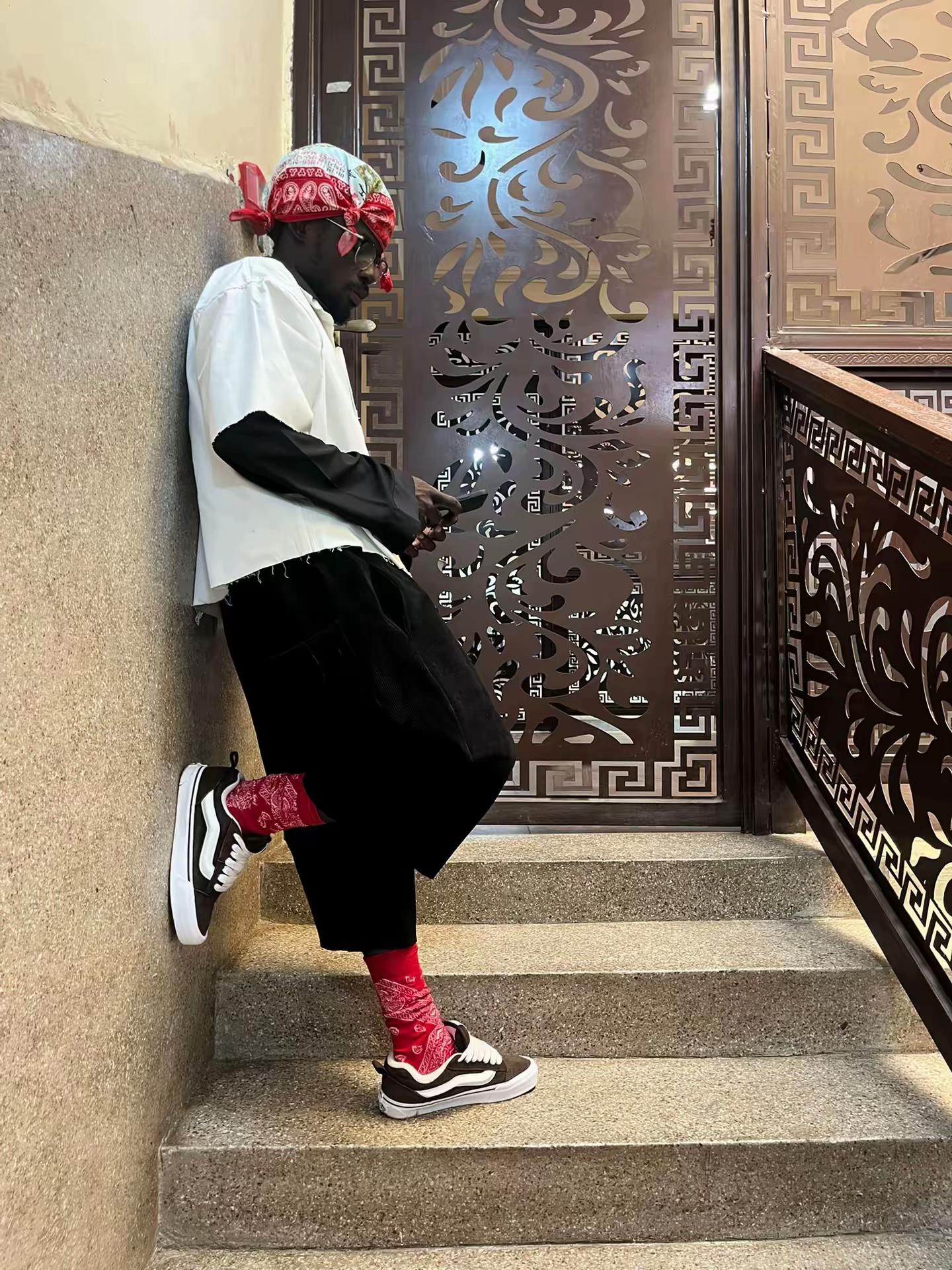 @AJ.🦅