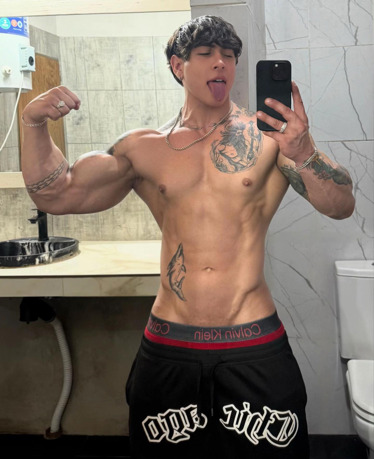 @Nicol&aacute;s