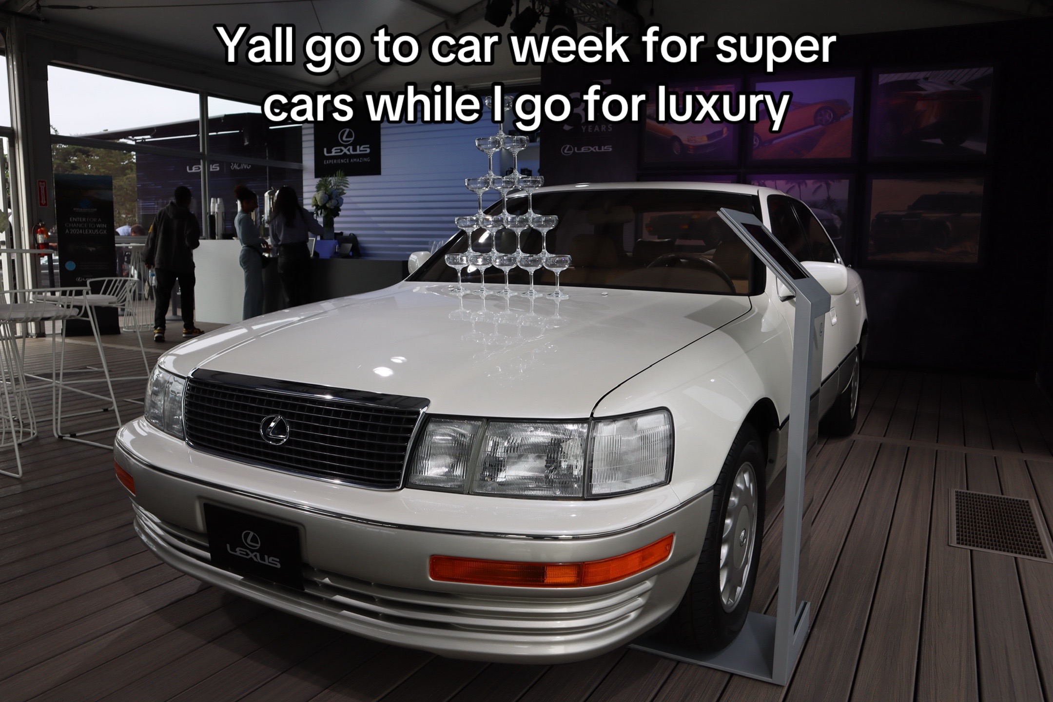 @L A W D Z A Y