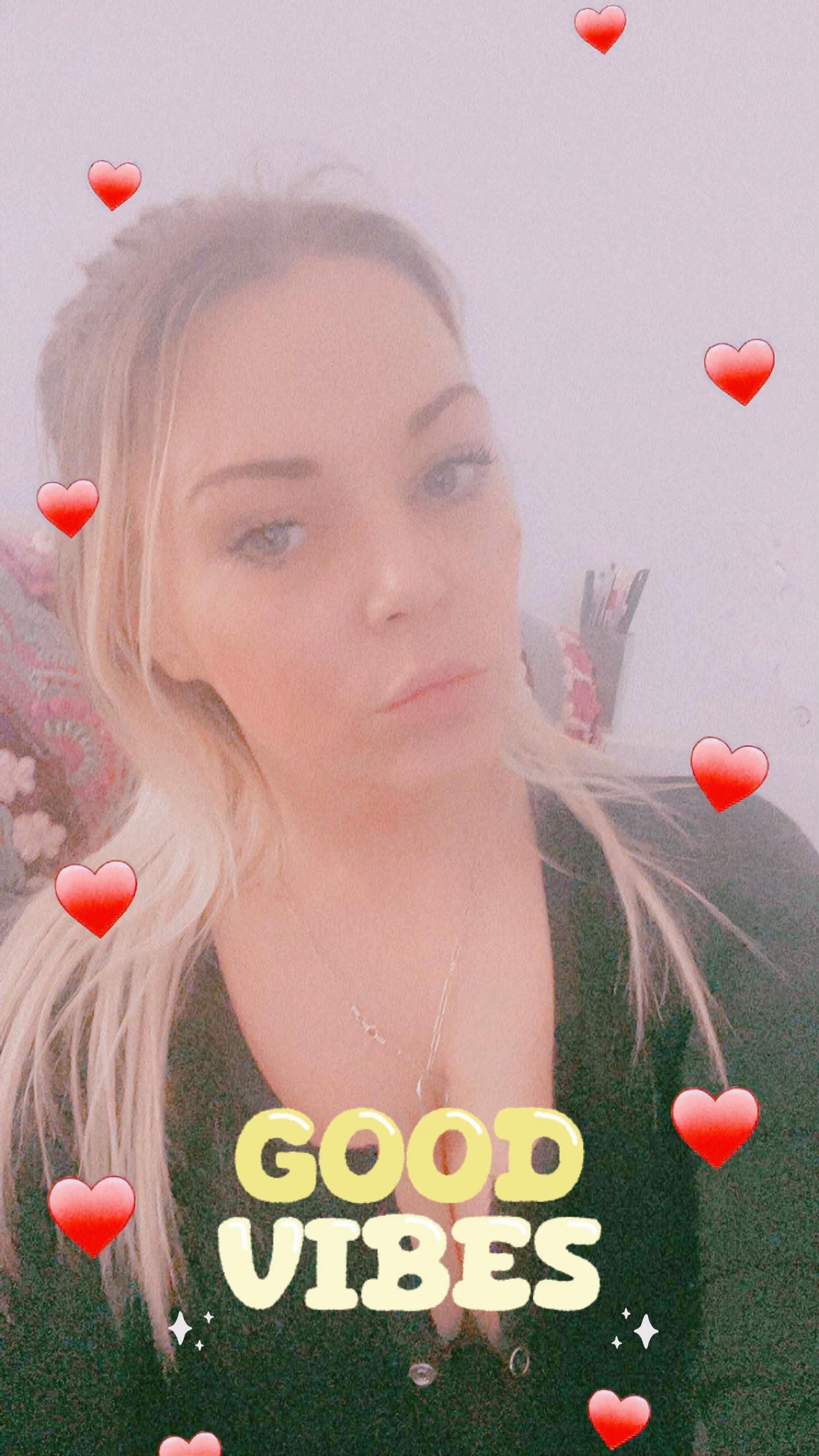@hayleylouhayley
