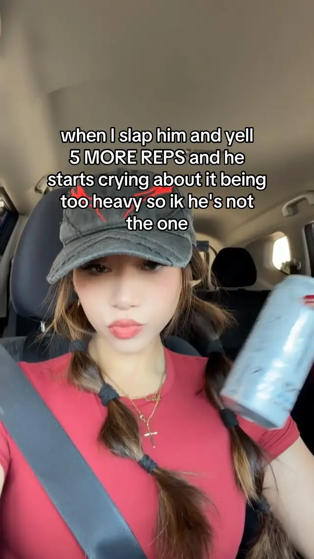 @danigoingsfit 𒉭