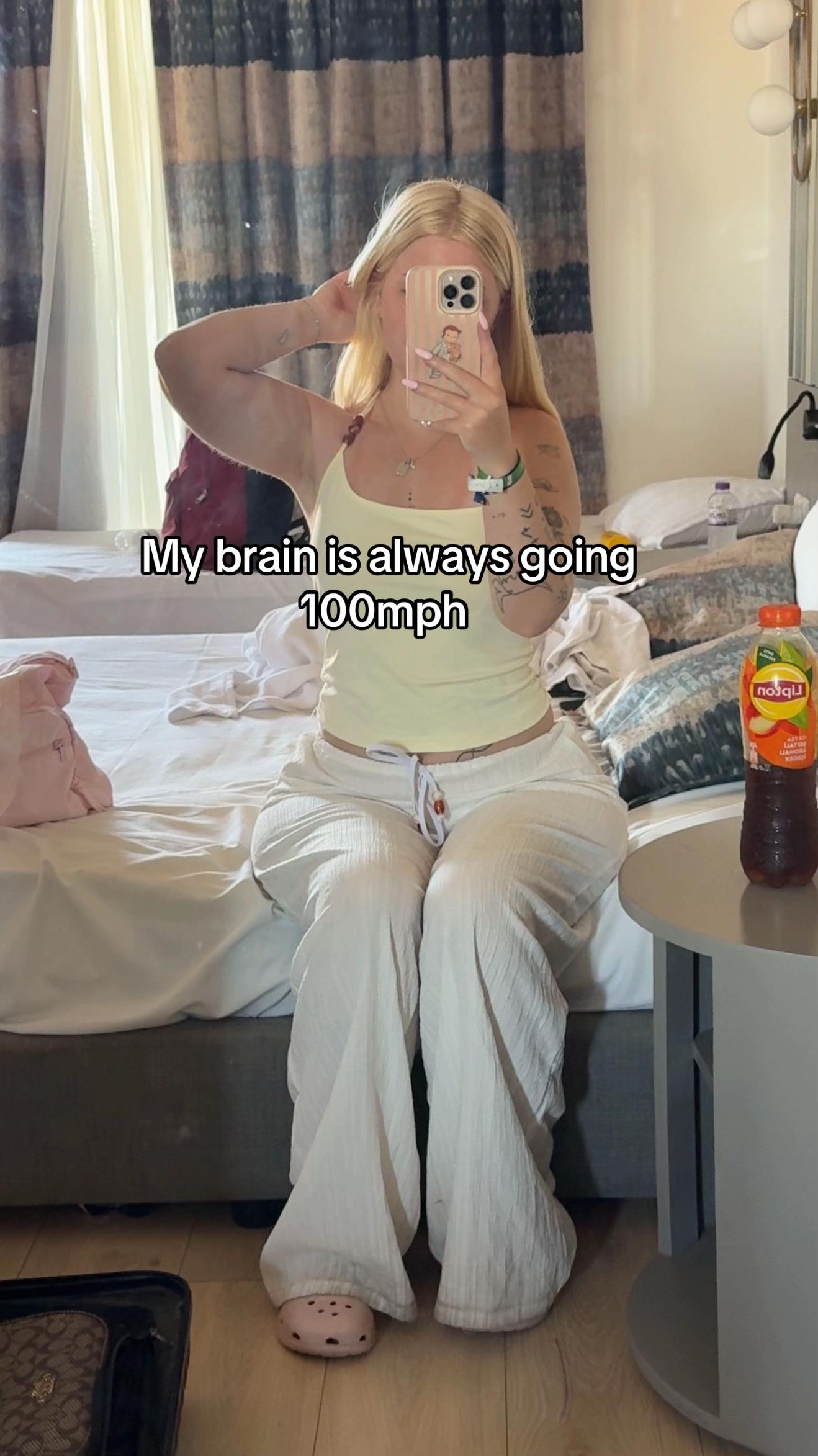 @Chloe Louise