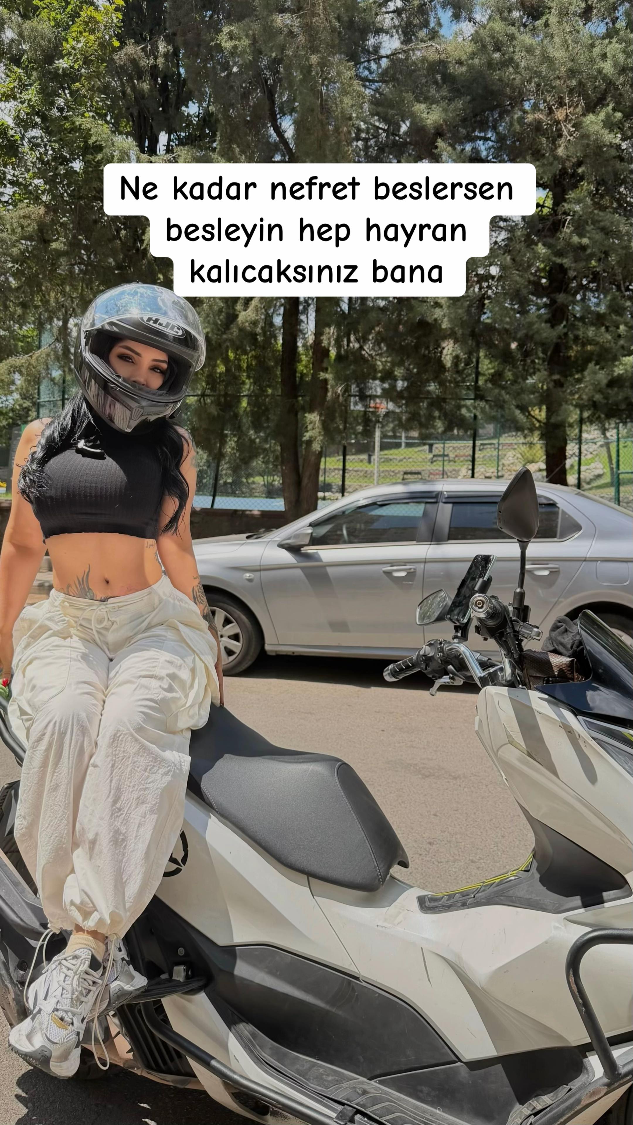 @𝒜𝓌ℯ𝓈𝓉𝒶