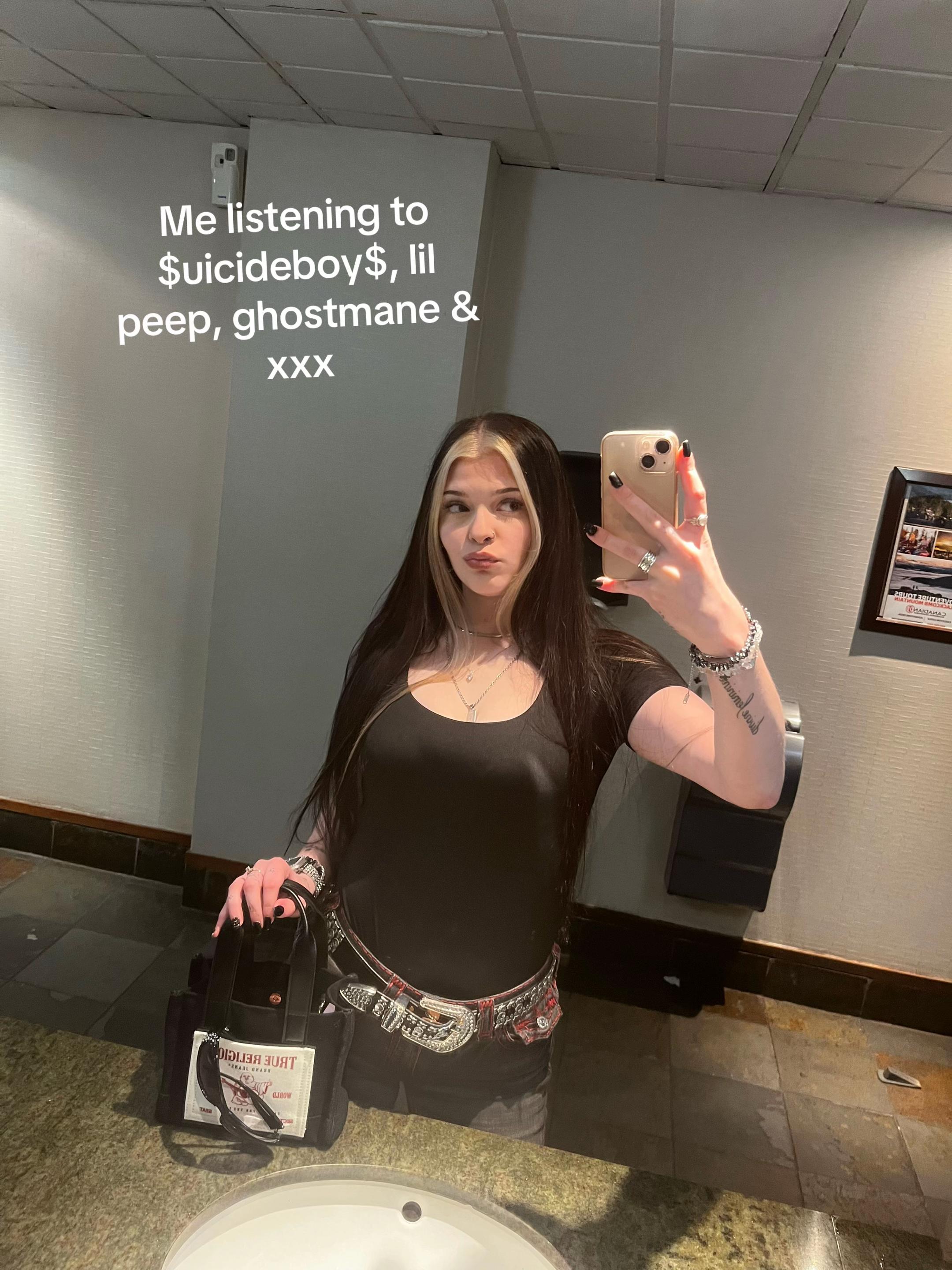 @aela.777