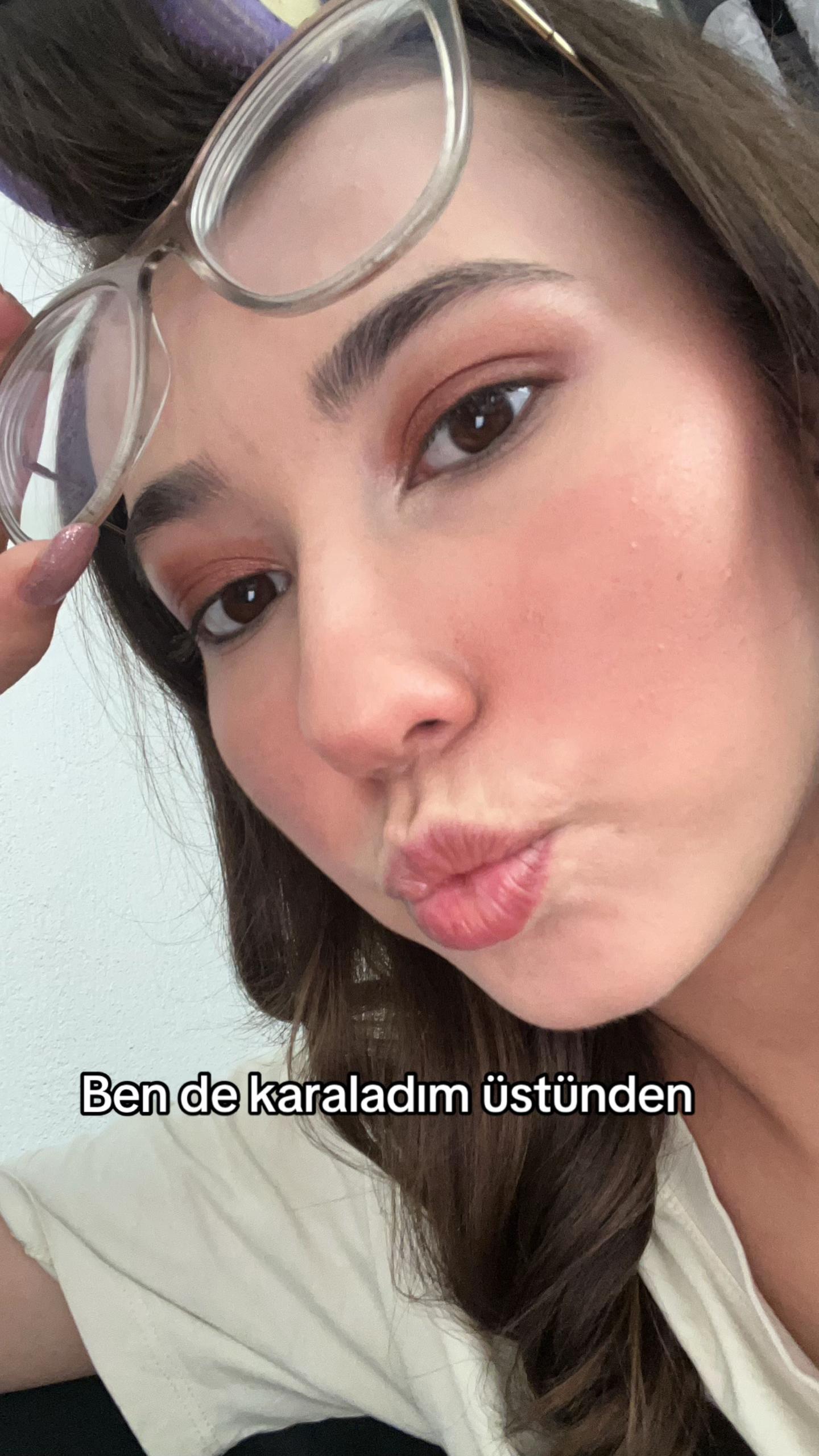 @Ayşenur