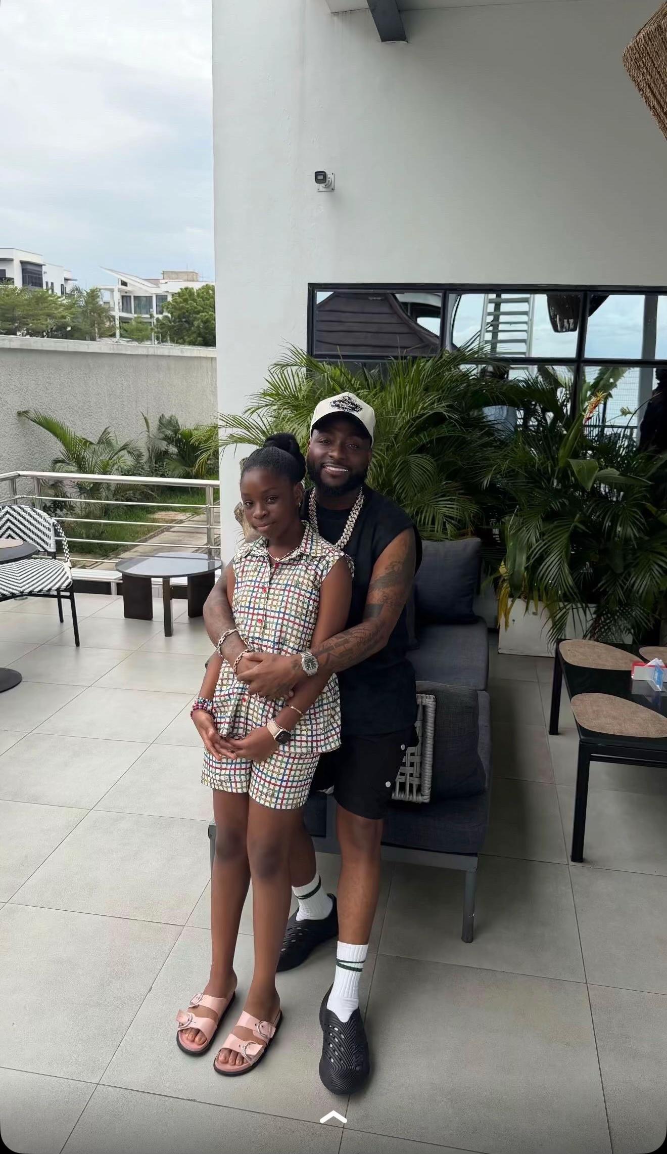 @EVERYTHING DAVIDO ❤️