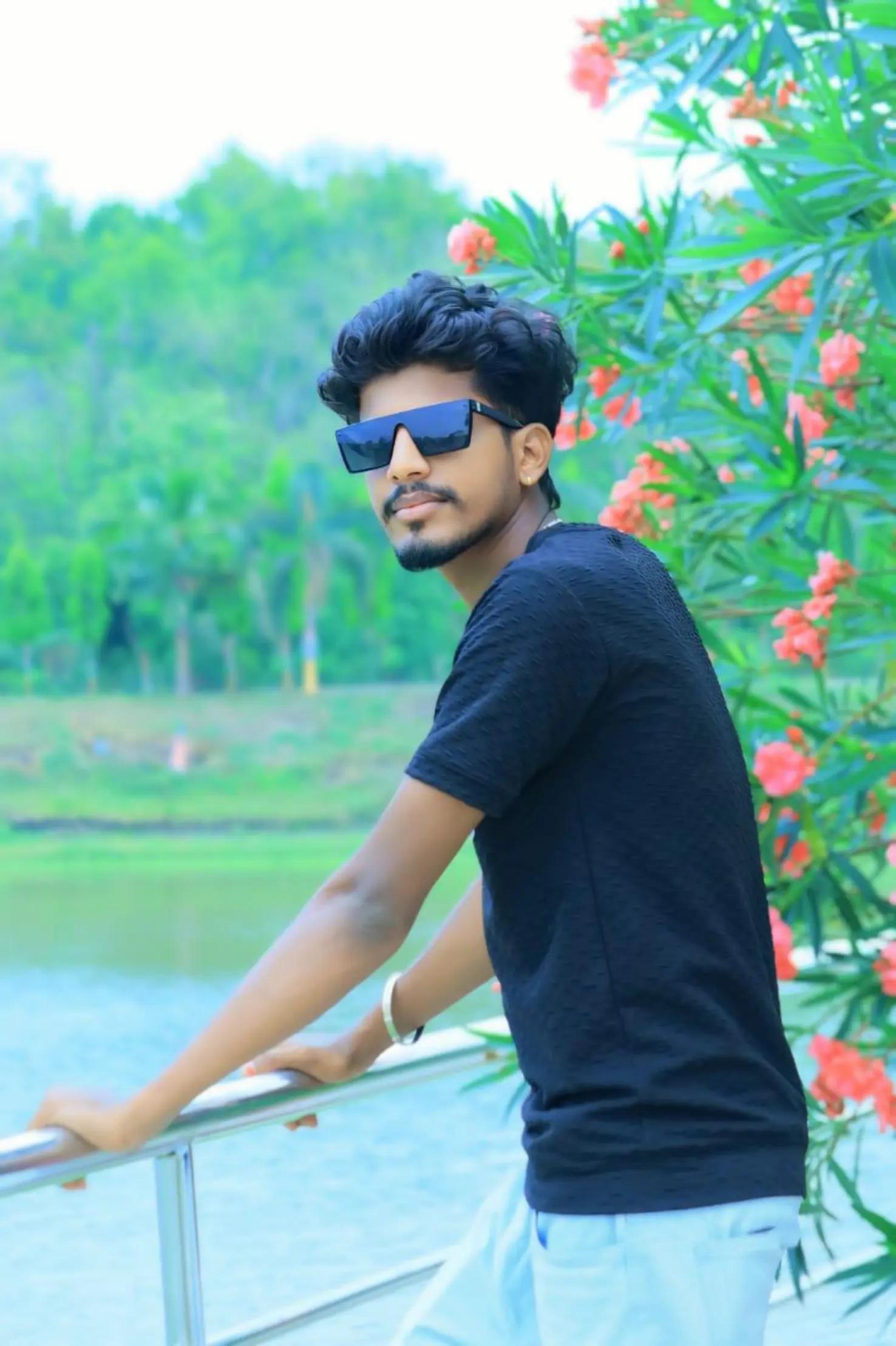 @Yadav jii (UK 🇬🇧)